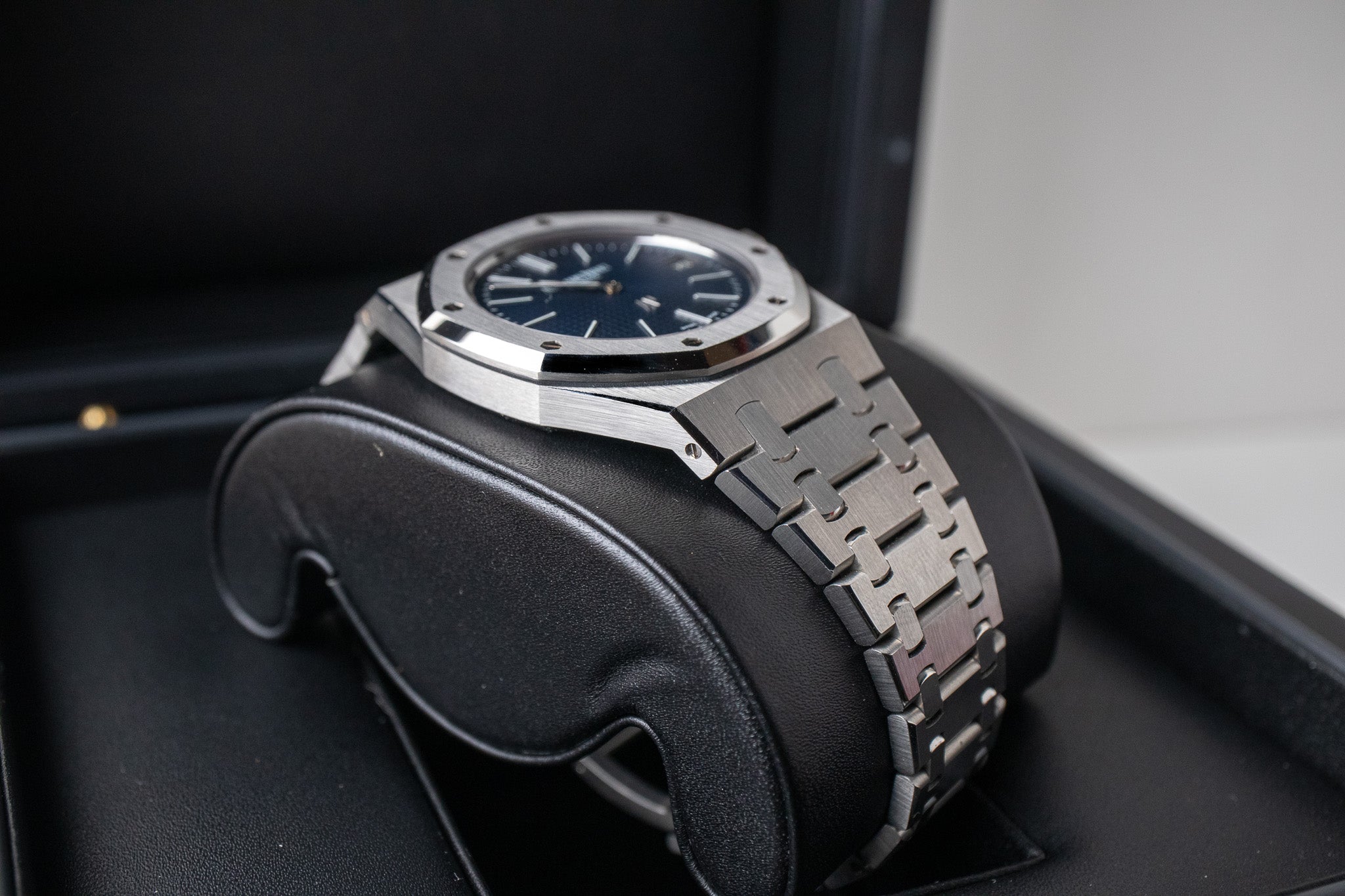 Audemars Piguet Royal Oak 15202ST "Jumbo" Extra Thin