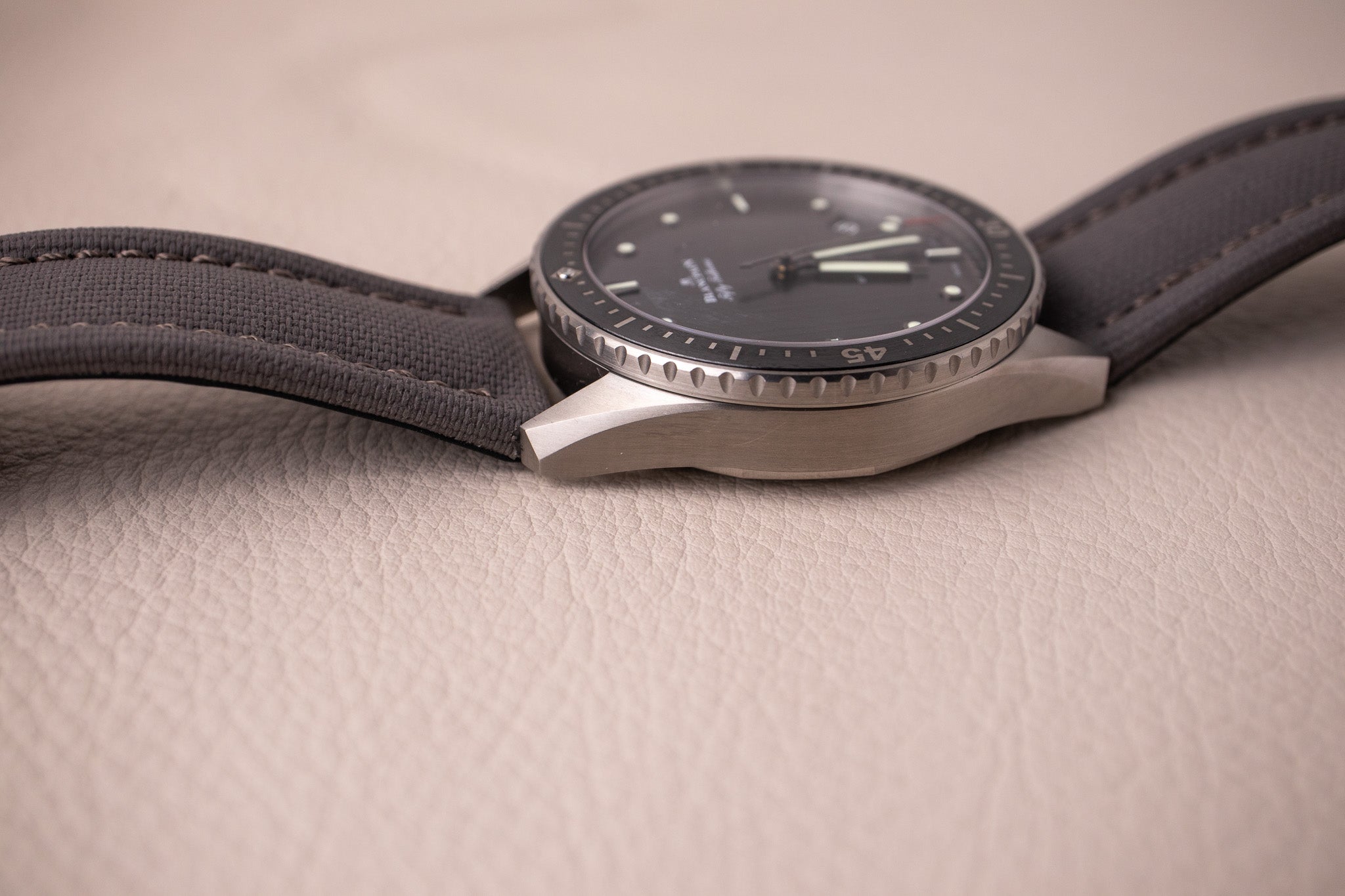 Blancpain Fifty Fathoms Bathyscaphe 5000 1210 G52A