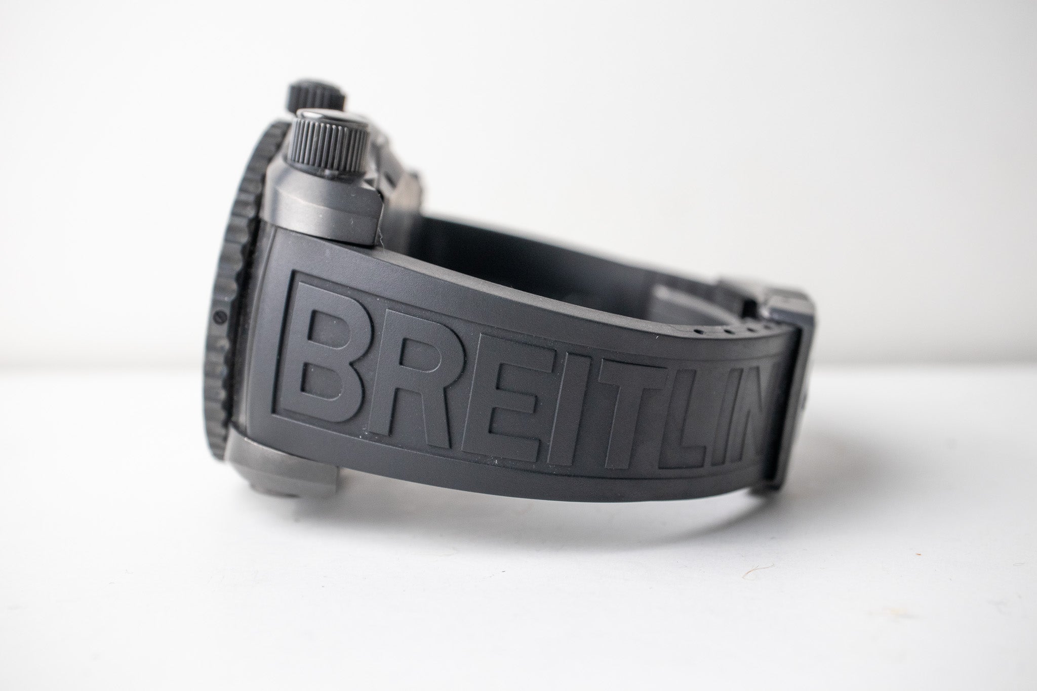 Breitling Emergency Night Vision V76325221B1S1