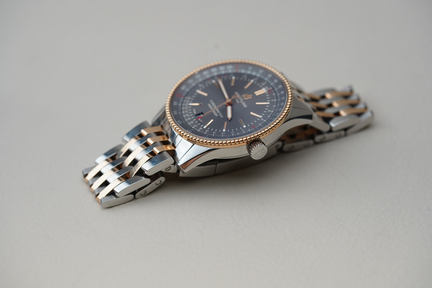 Breitling Navitimer 41 Two Tone U17326121M1U1