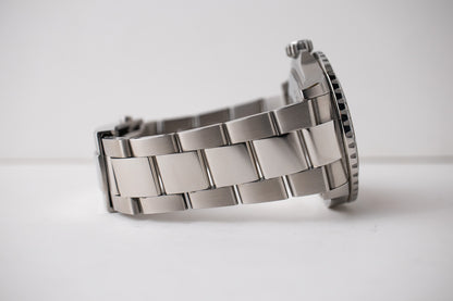 Breitling Superocean Kelly Slater A17375