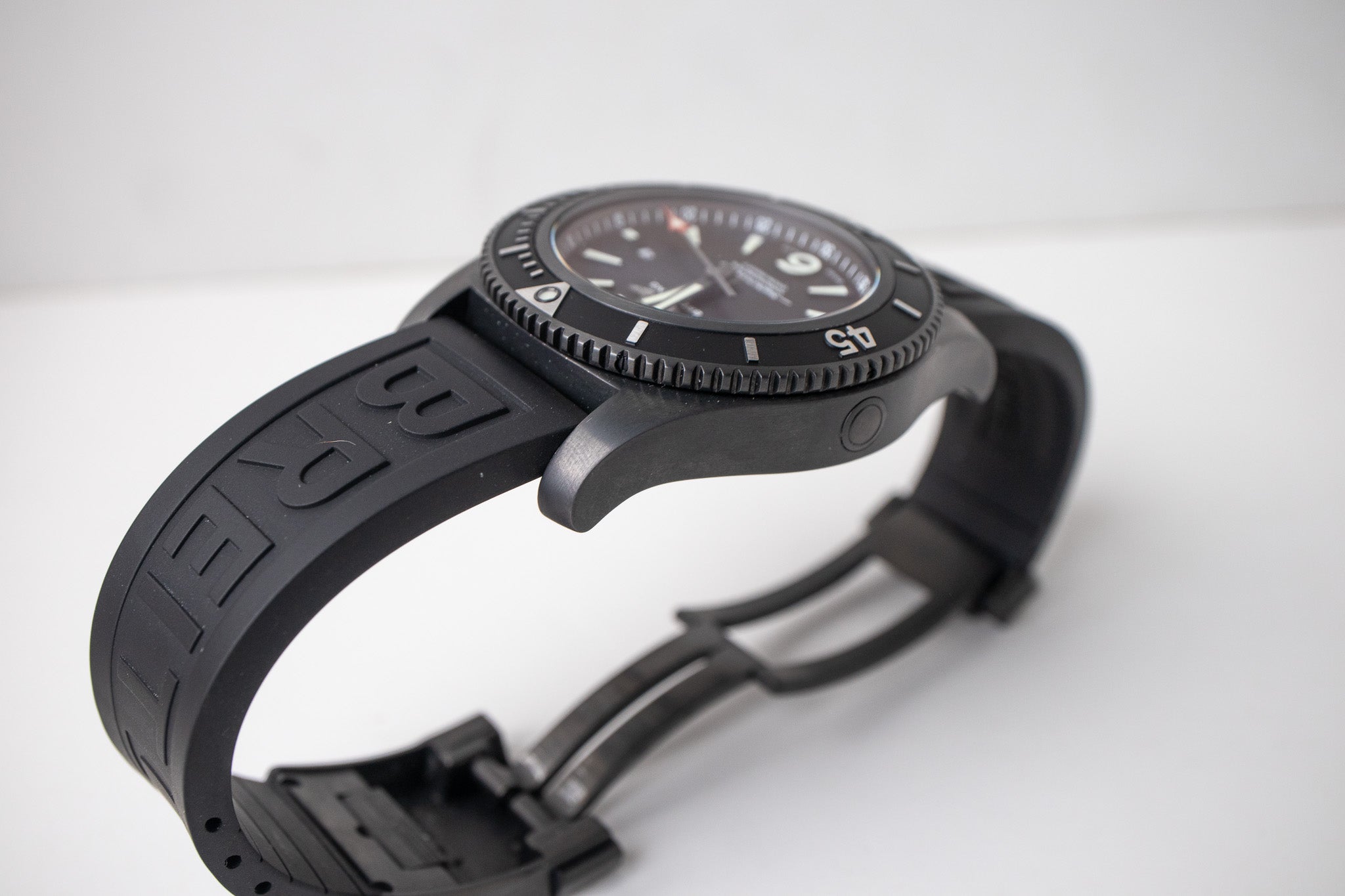 Breitling Superocean 2 Blacksteel 46 M17368
