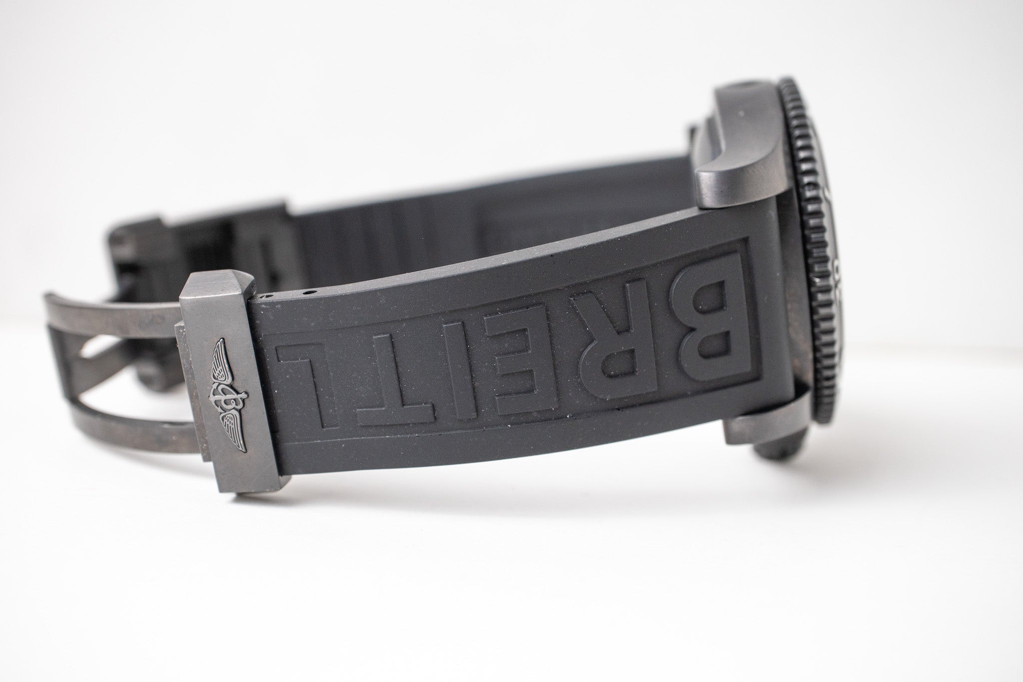 Breitling Superocean 2 Blacksteel 46 M17368 – Belmont Watches