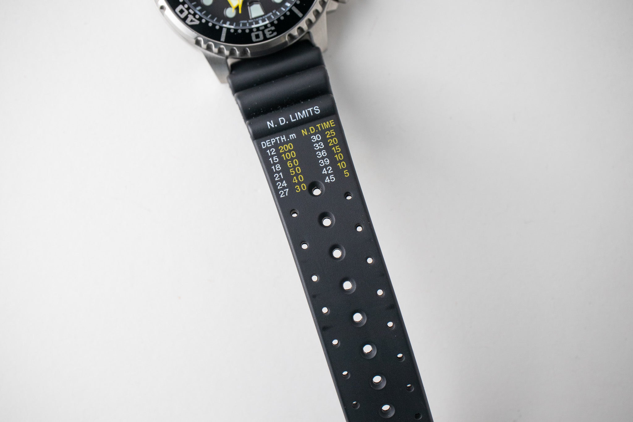 Citizen Pro-Master Eco-Drive Snoopy E168-S120314