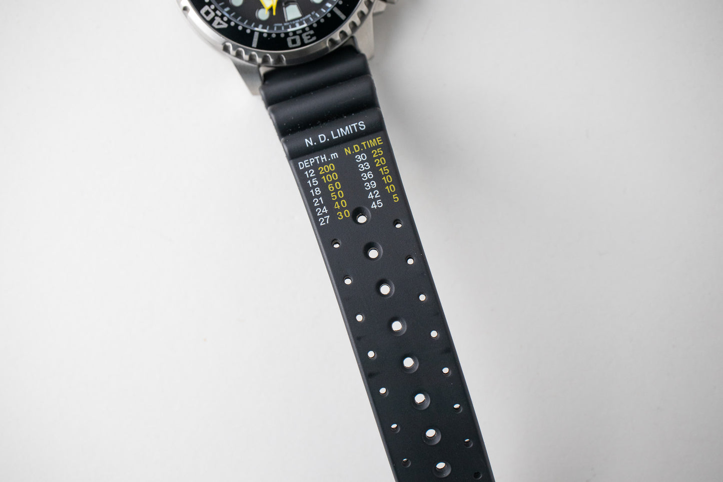 Citizen Pro-Master Eco-Drive Snoopy E168-S120314