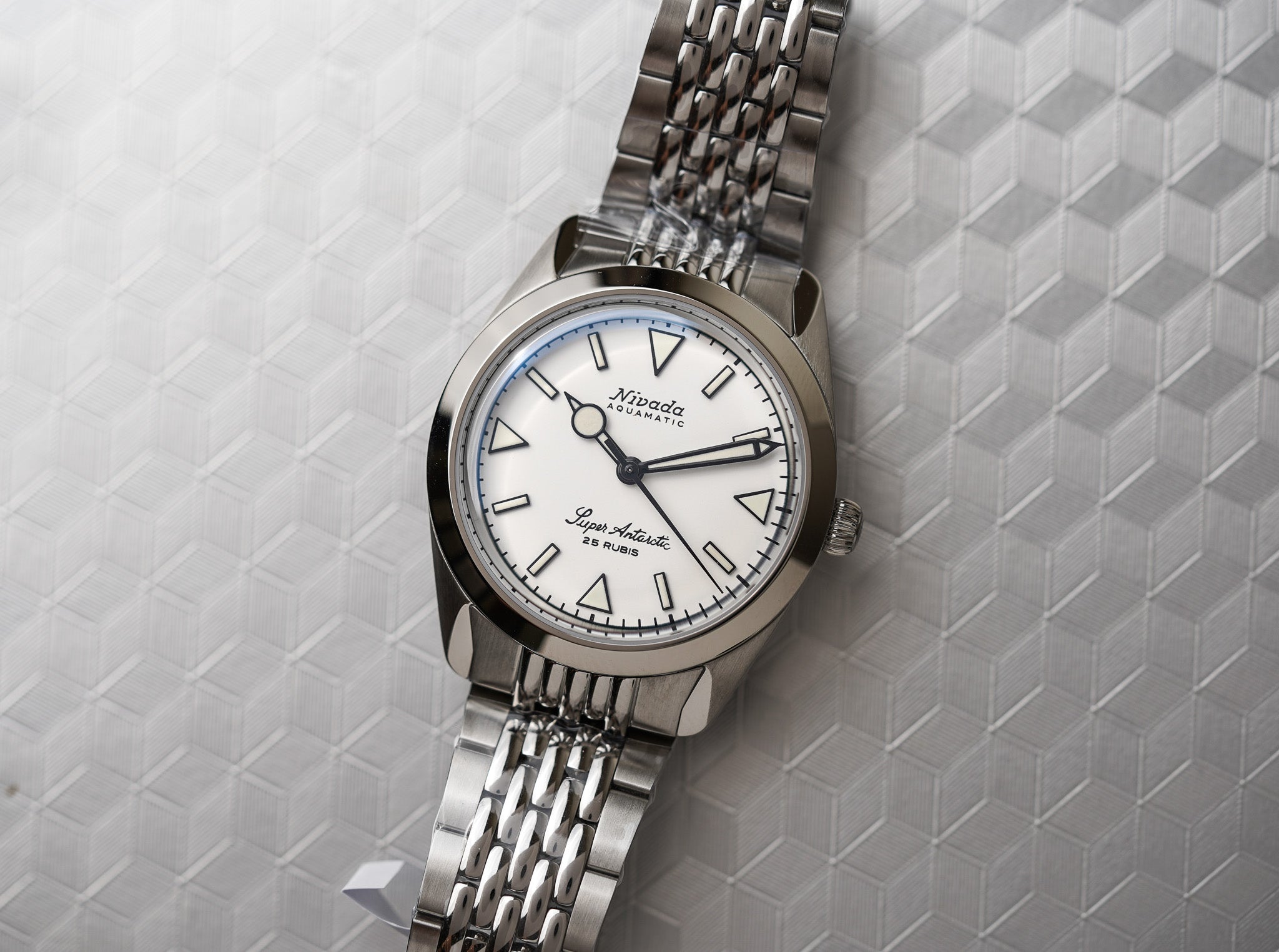 Nivada Grenchen Super Antarctic White BOR 32065A04