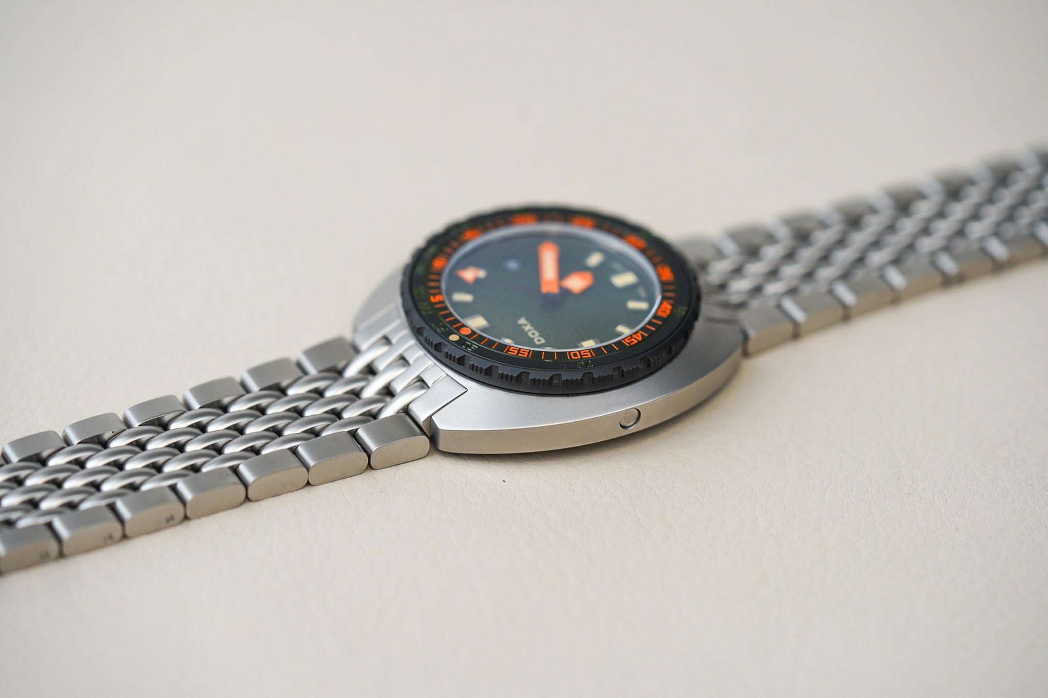 Belmont Watches X Doxa Sub 300 Beta 'Frogger' 830.10.101.10-SE10