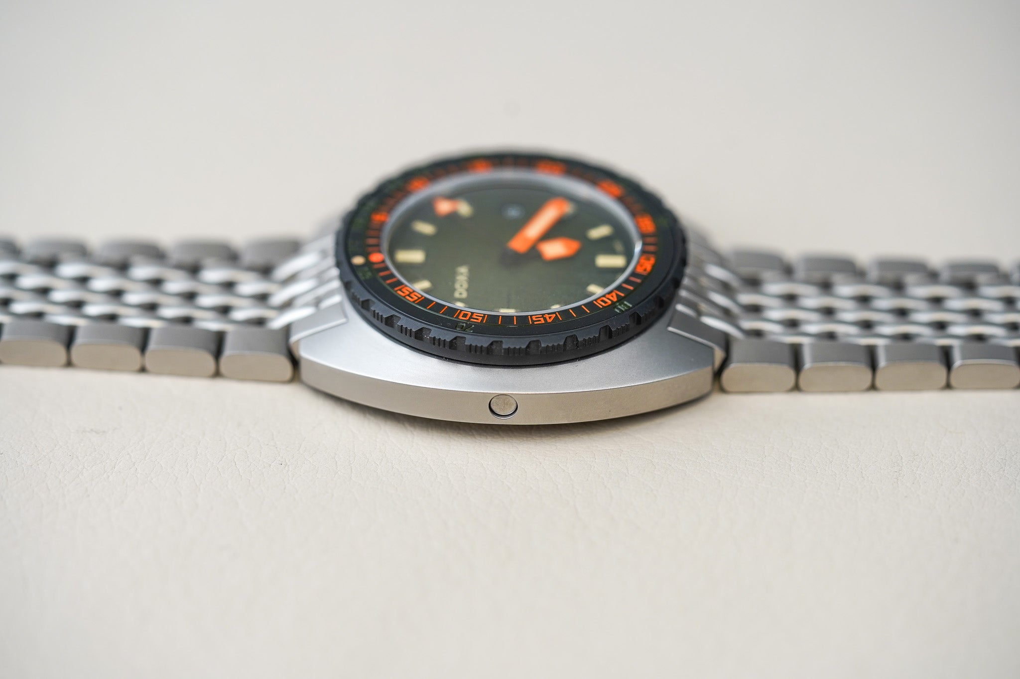 Belmont Watches X Doxa Sub 300 Beta 'Frogger' 830.10.101.10-SE10
