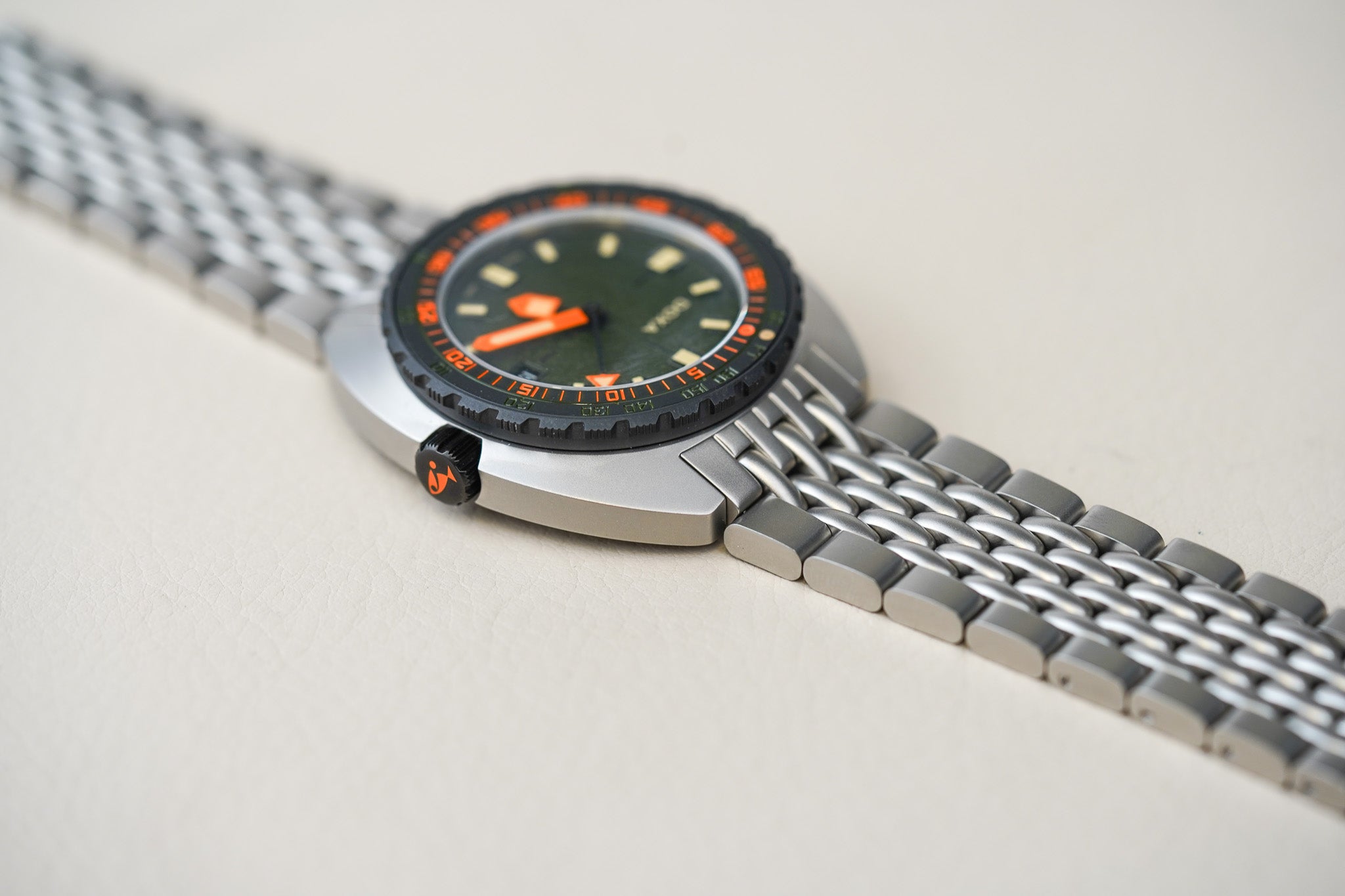 Belmont Watches X Doxa Sub 300 Beta 'Frogger' 830.10.101.10-SE10
