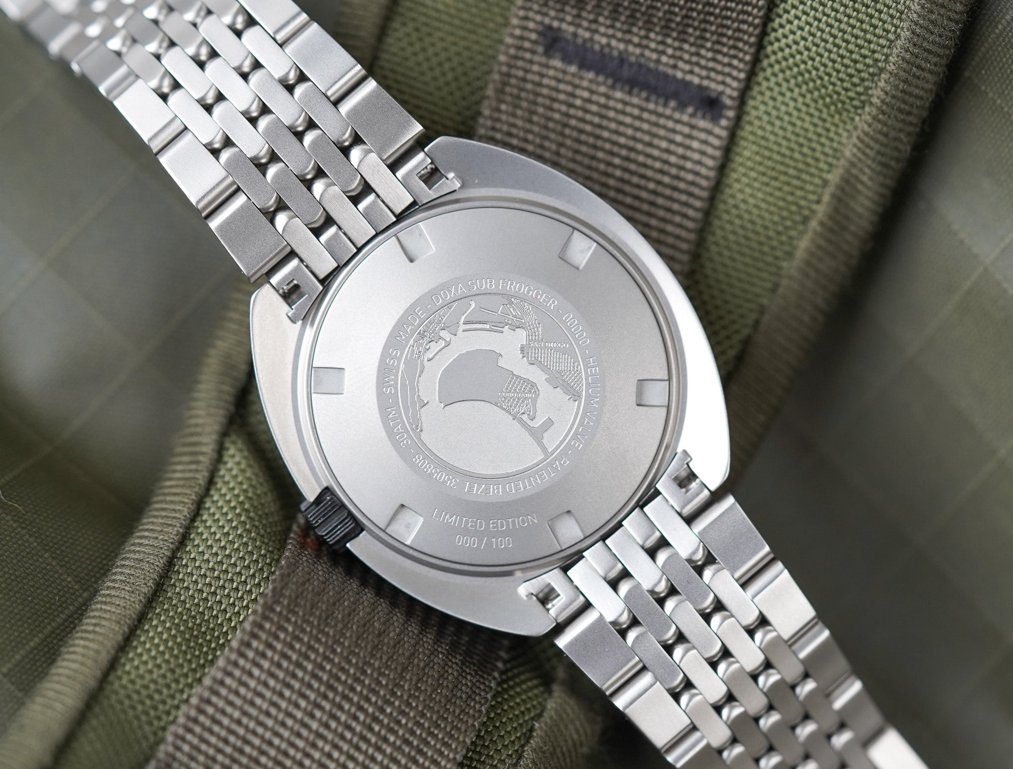 Belmont Watches X Doxa Sub 300 Beta 'Frogger' 830.10.101.10-SE10