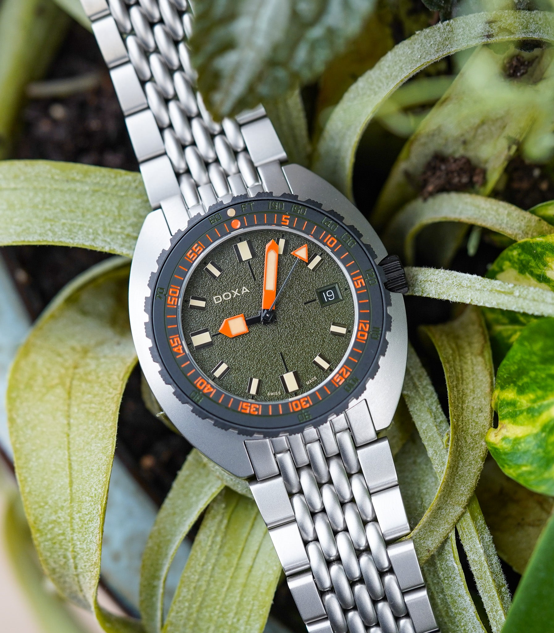Belmont Watches X Doxa Sub 300 Beta 'Frogger' 830.10.101.10-SE10