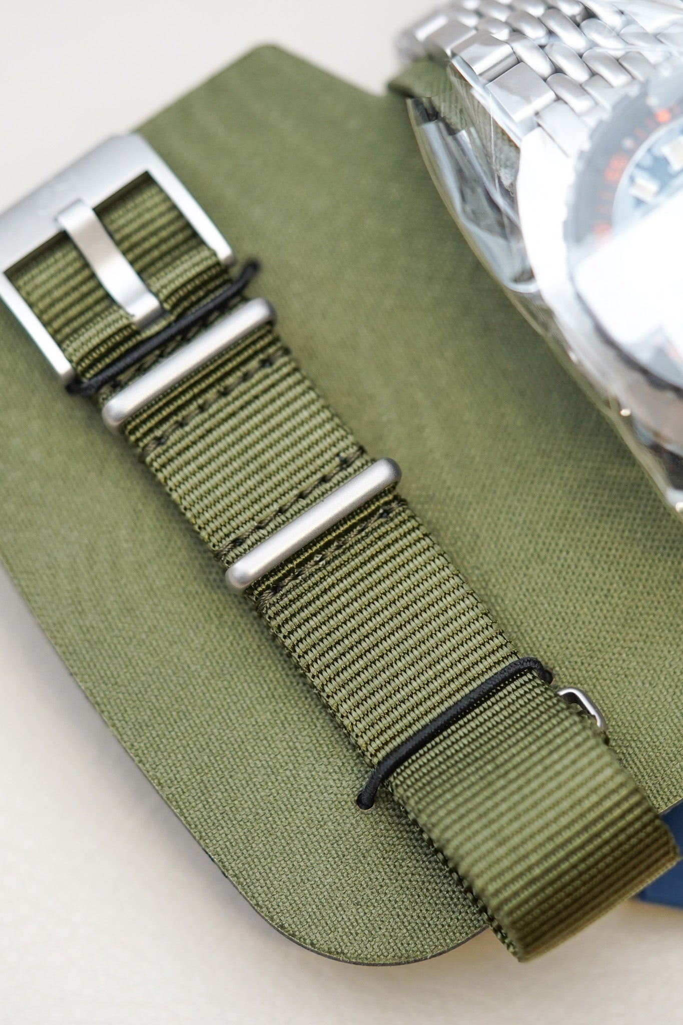 Belmont Watches X Doxa Sub 300 Beta 'Frogger' 830.10.101.10-SE10