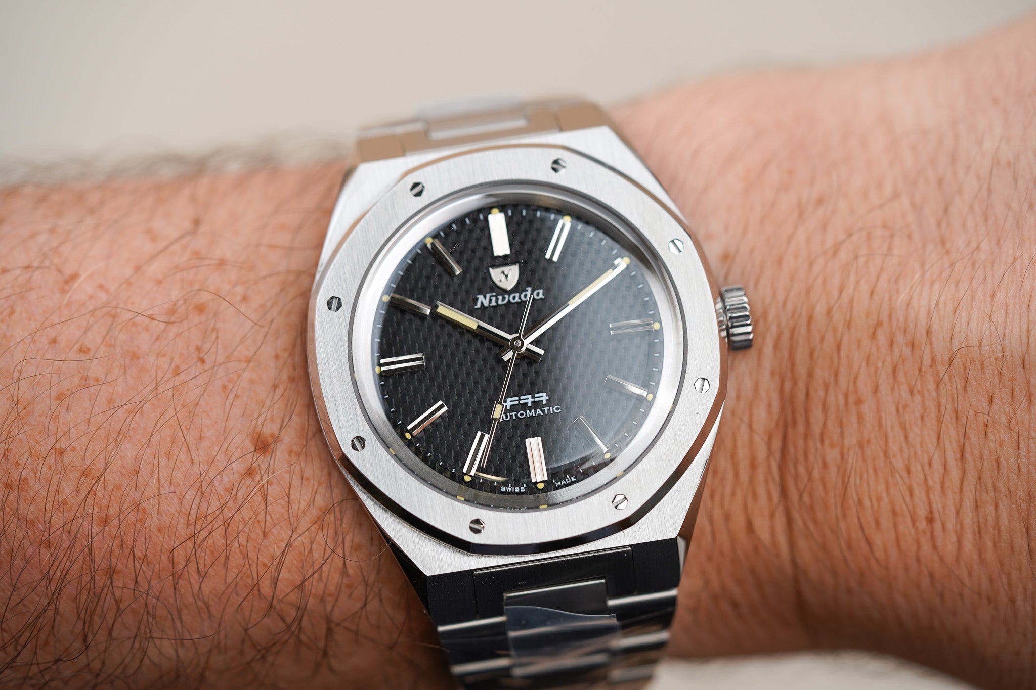 Nivada Grenchen F77 41mm Black Dial No Date 68041A77A