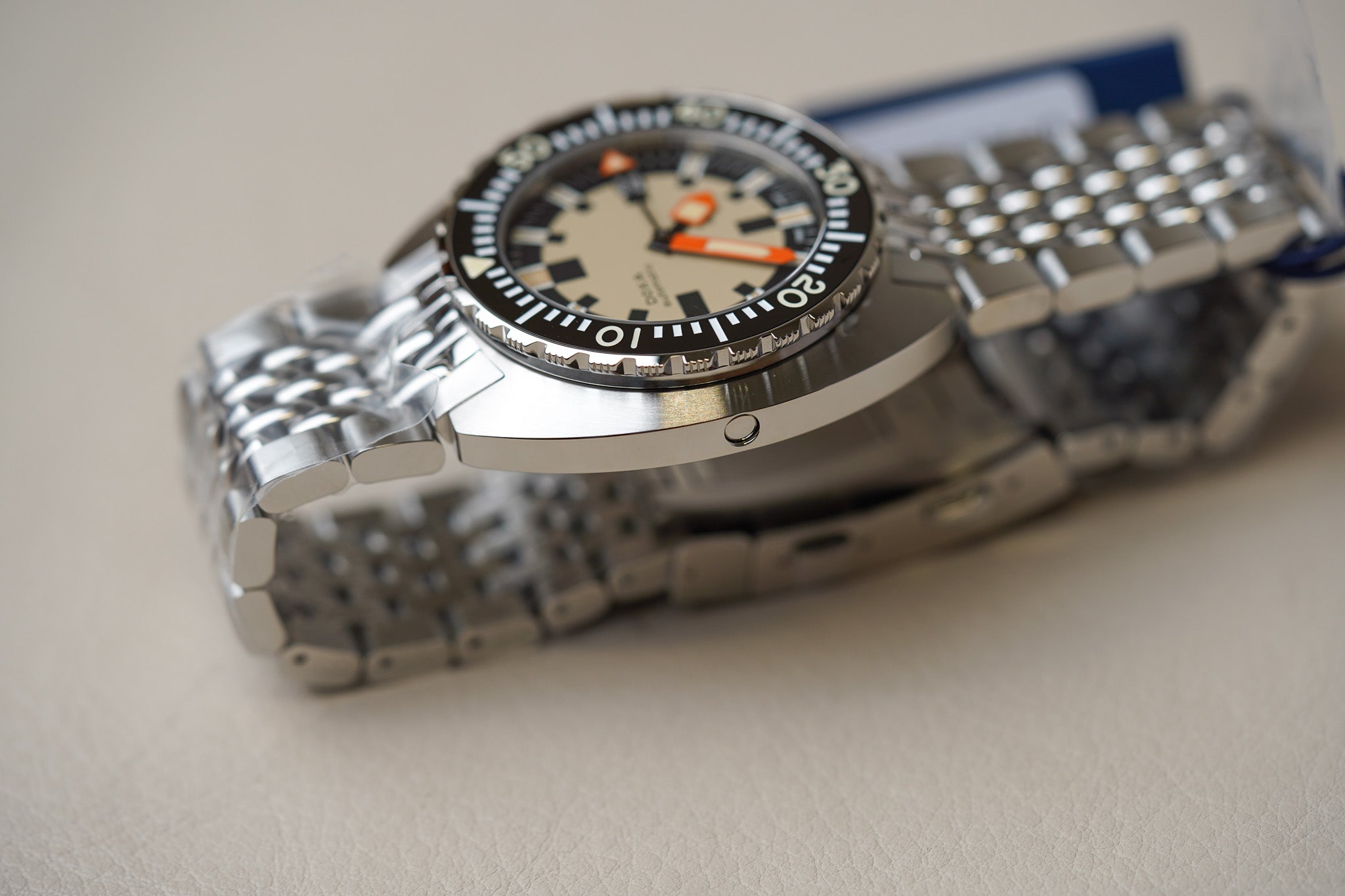 Doxa ARMY Black Steel Bezel 785.10.031.10