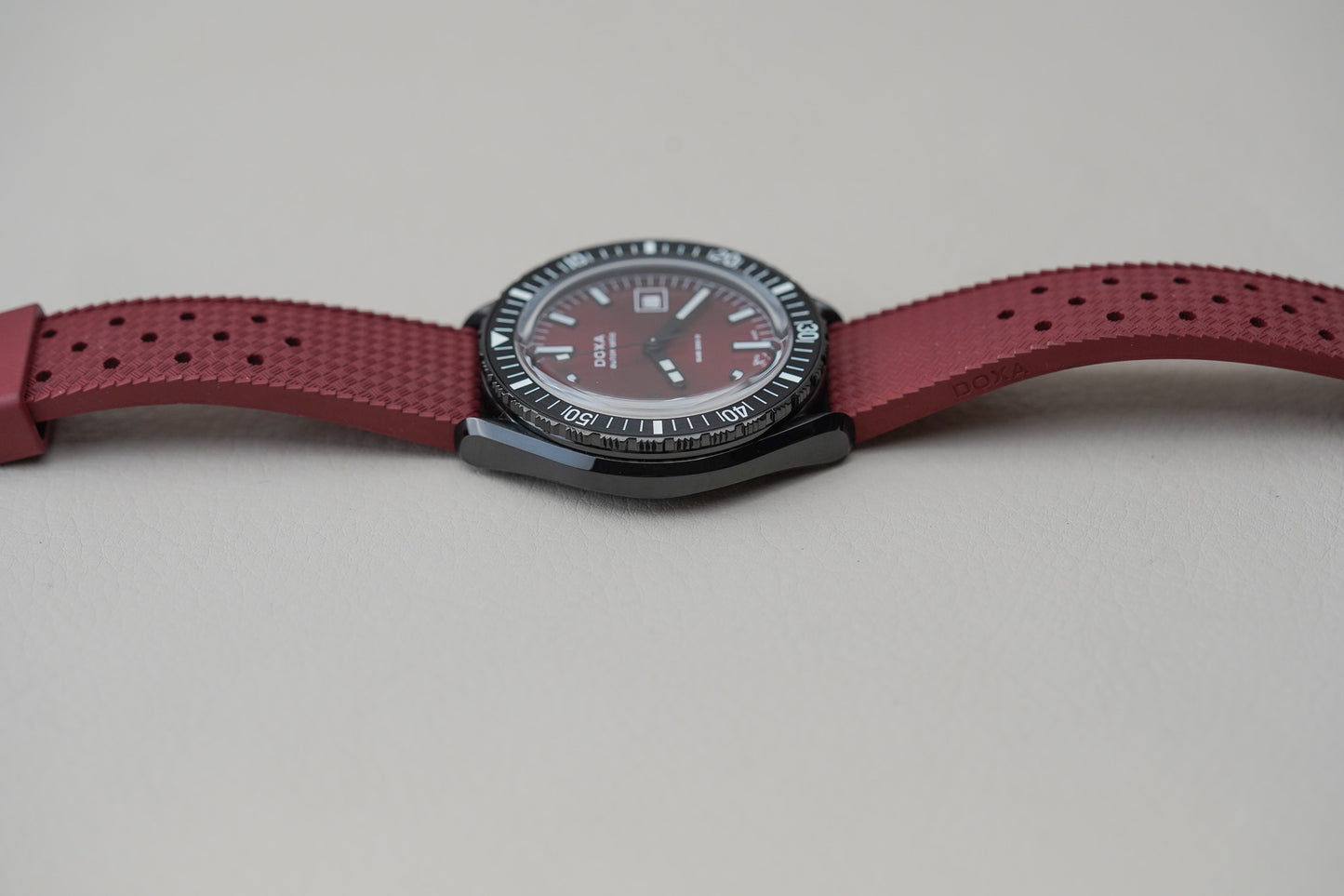 Doxa SUB 200 II Redcoral 795.70.161.22