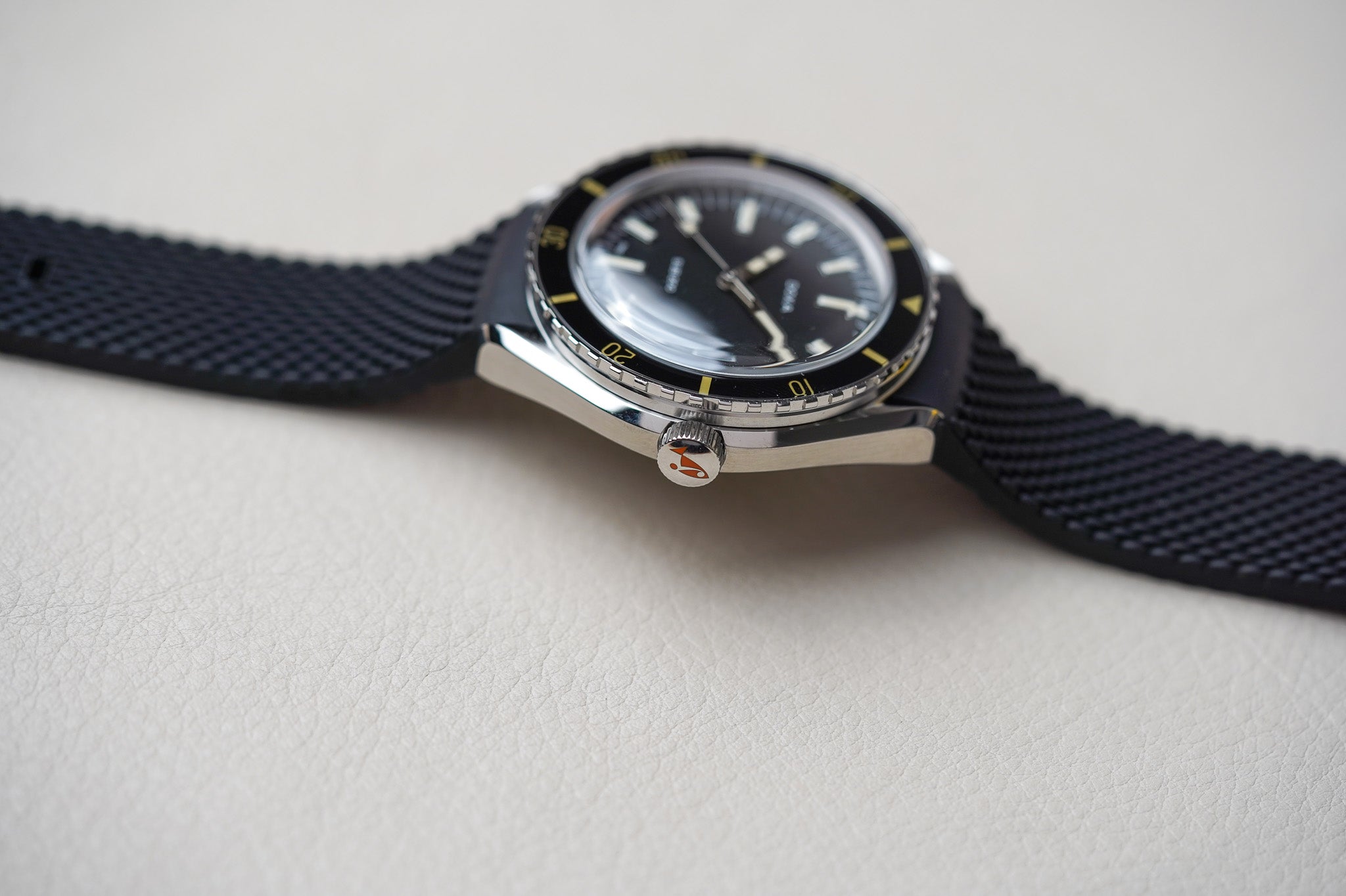 Doxa SUB 200 Sharkhunter Rubber 799.10.101.20
