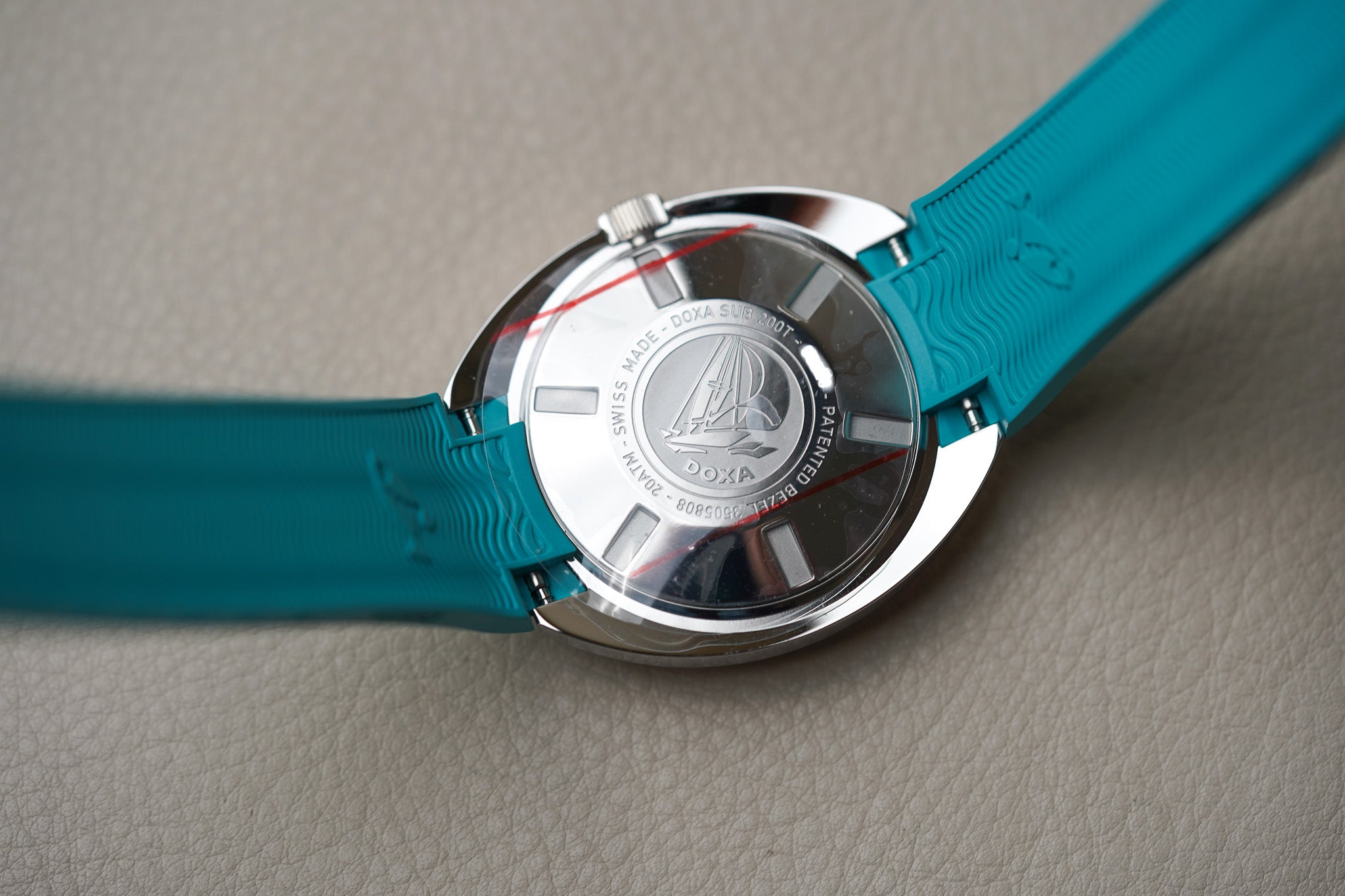 Doxa SUB 200T Aquamarine Sunray Rubber 804.10.241S.25