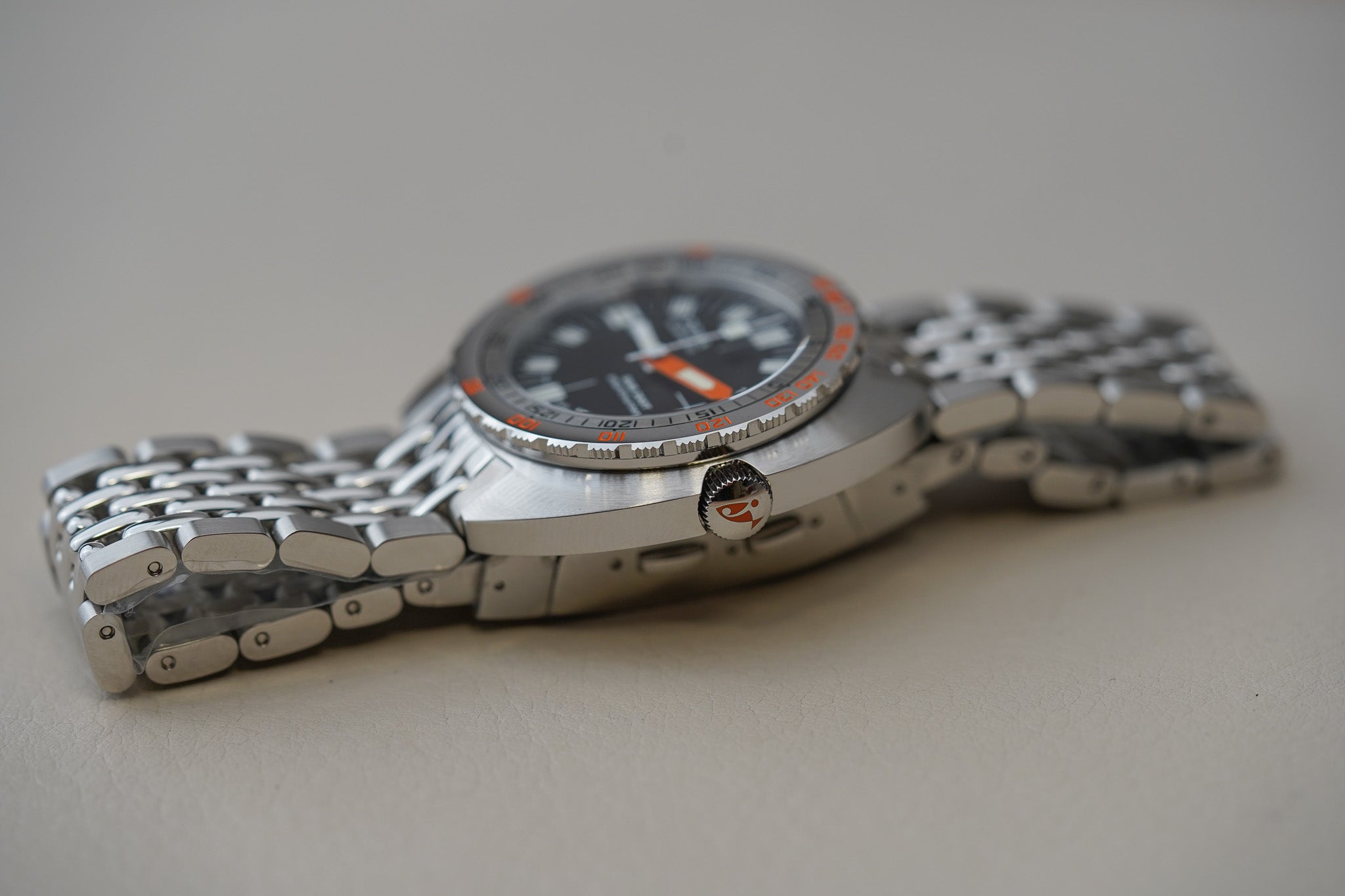 Doxa SUB 200T Sharkhunter Iconic 804.10.101.10