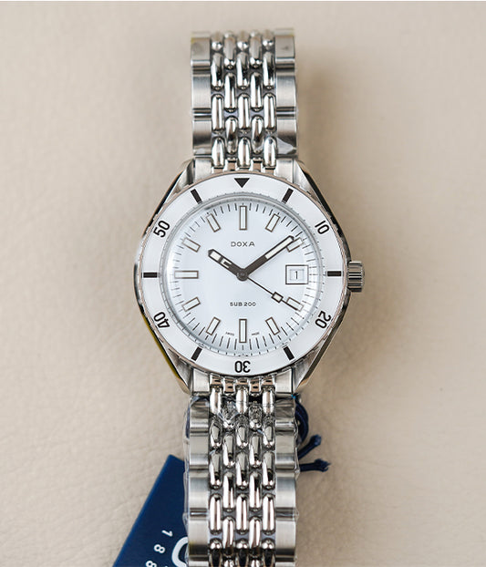 Doxa SUB 200 Whitepearl Sapphire Inlay 799.10.011.10