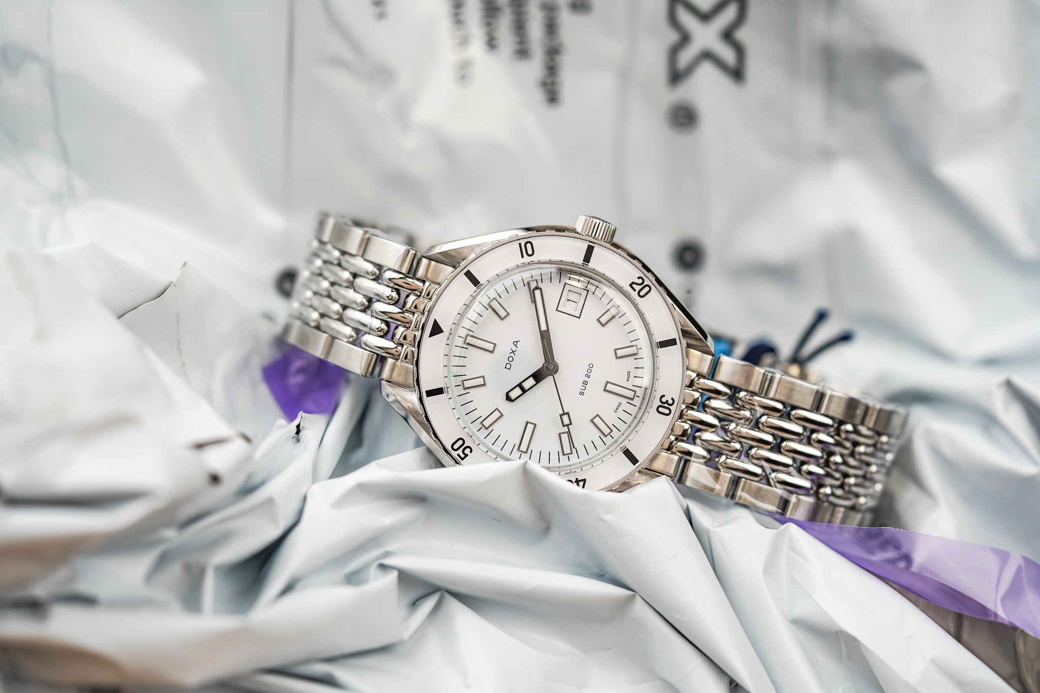 Doxa SUB 200 Whitepearl Sapphire Inlay 799.10.011.10