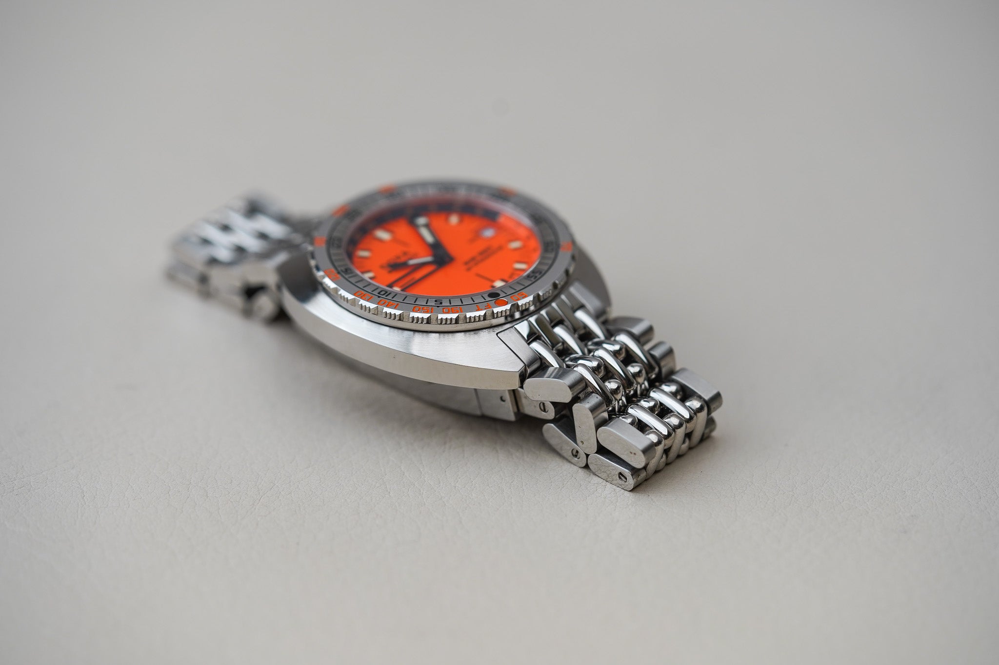 Doxa SUB 250T GMT Professional 855.10.351.10
