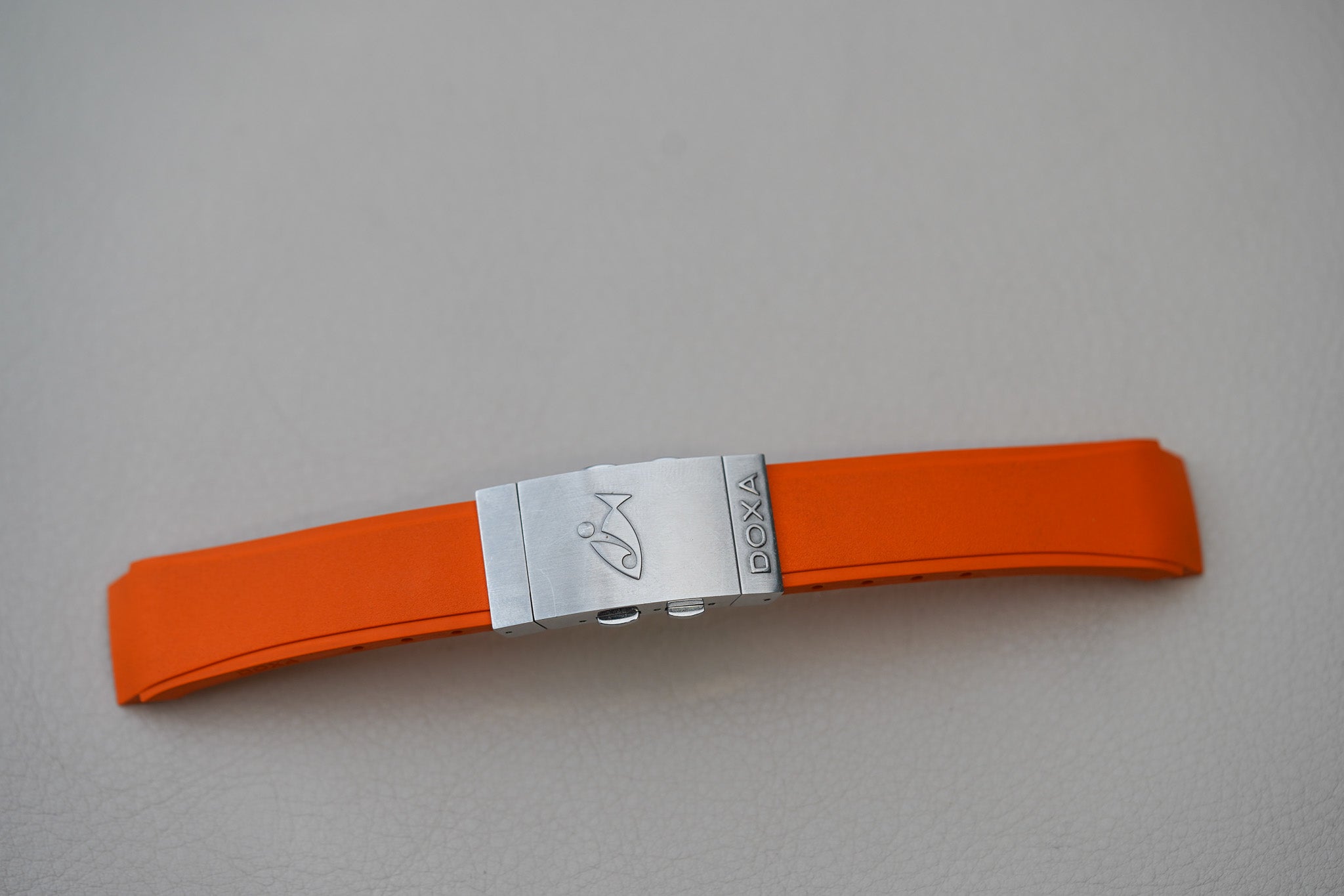 Doxa SUB 250T GMT Professional 855.10.351.10