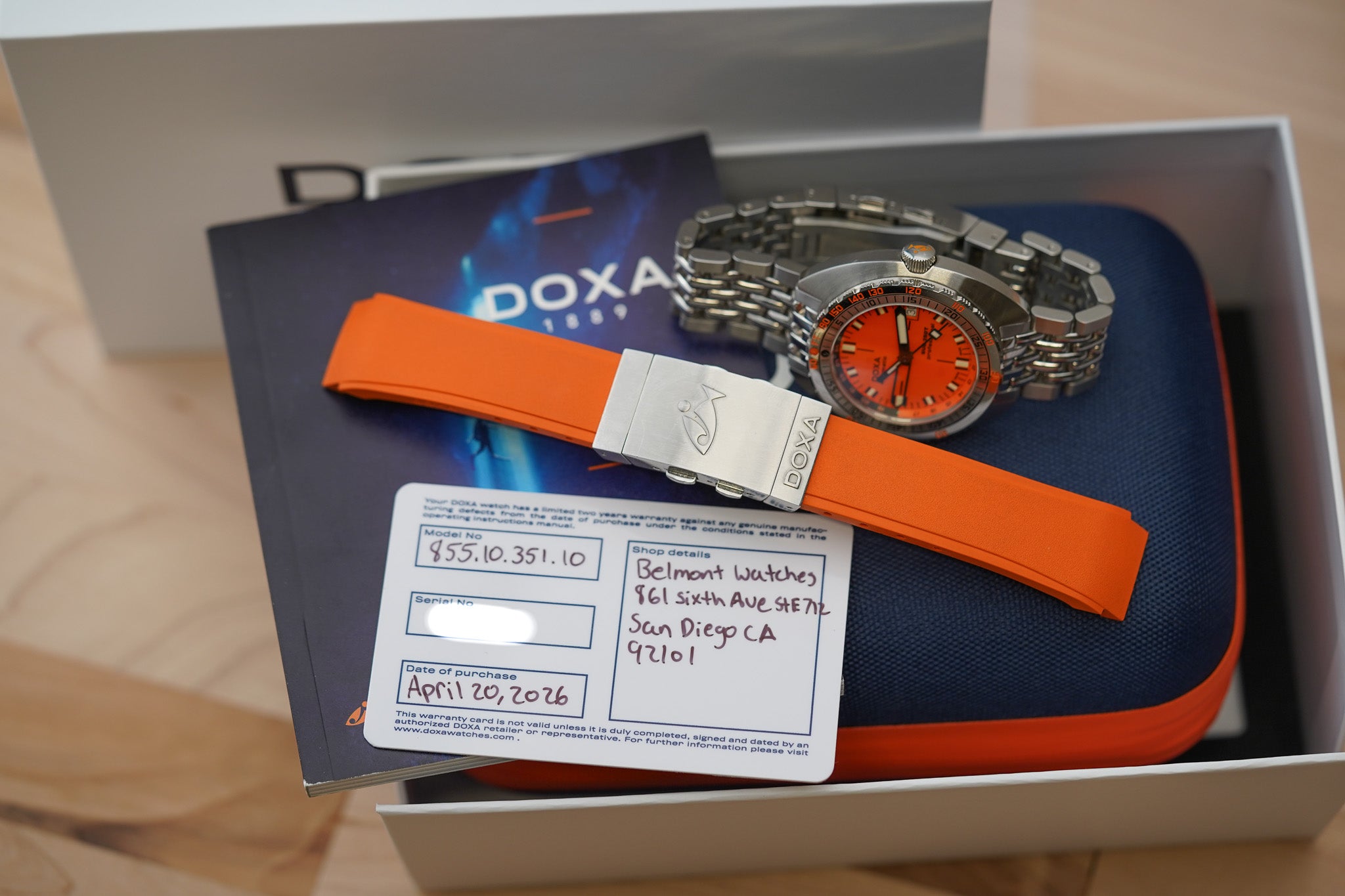 Doxa SUB 250T GMT Professional 855.10.351.10