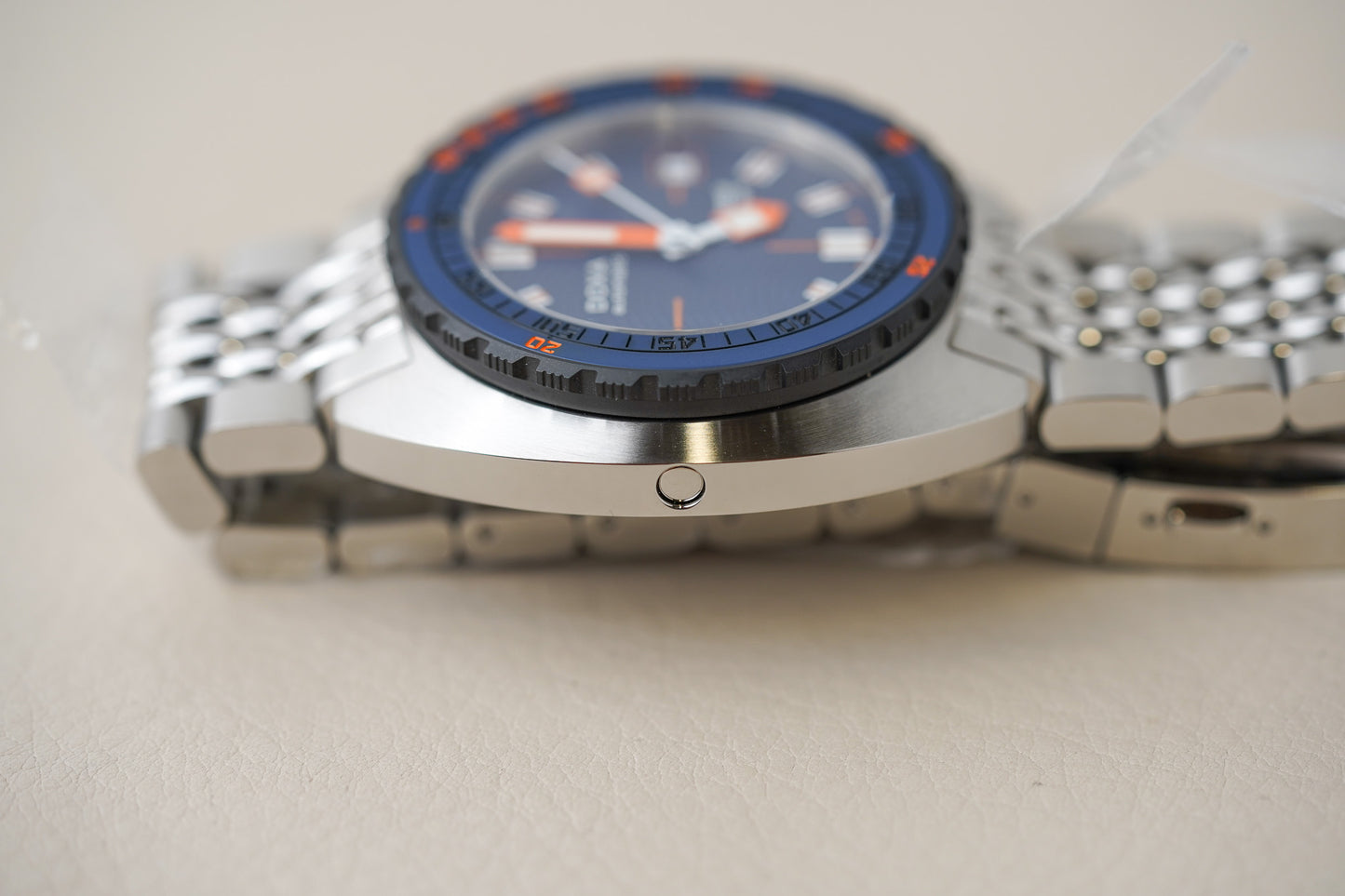 Doxa SUB 300 Beta Caribbean 830.10.201.10