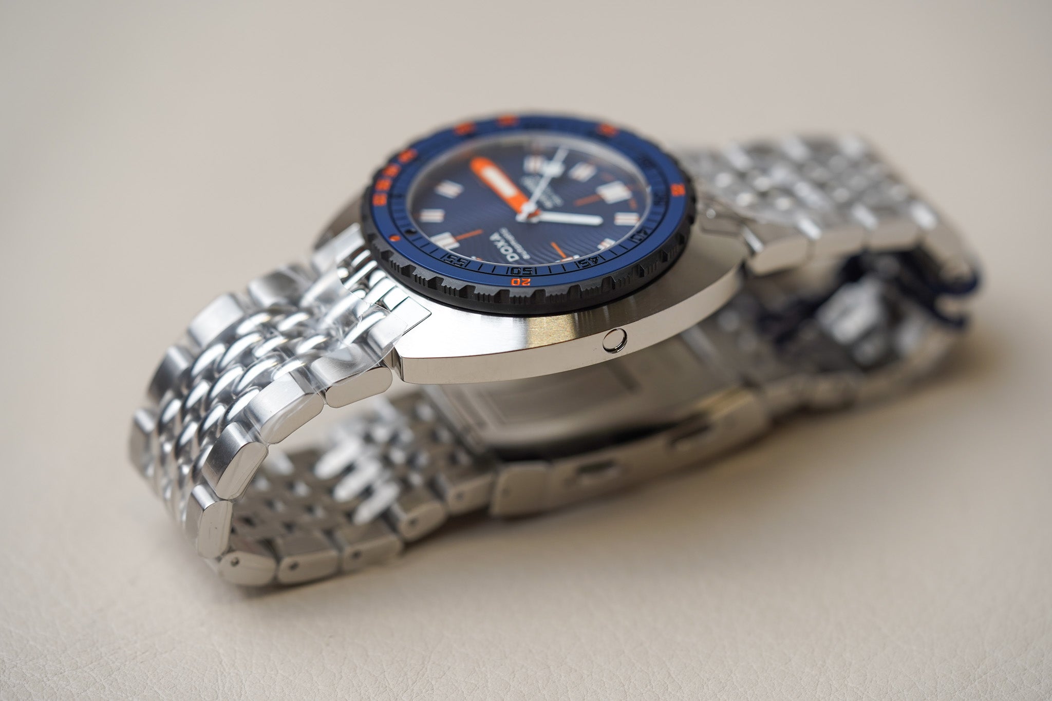 Doxa SUB 300 Beta Caribbean 830.10.201.10