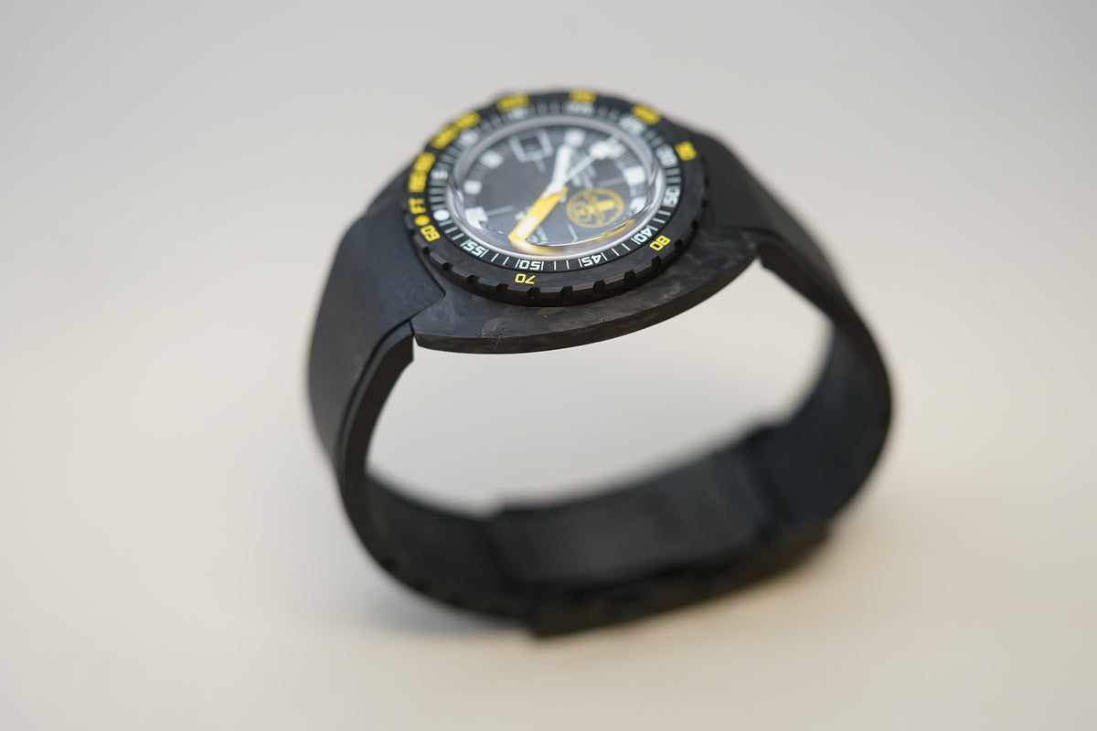 Doxa SUB 300 Carbon Aqua Lung US Divers Limited Edition Sharkhunter 822.70.101.AQL.20