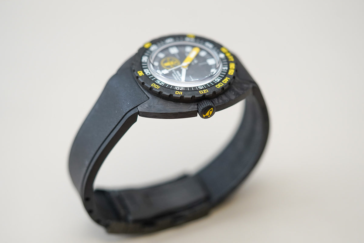Doxa SUB 300 Carbon Aqua Lung US Divers Limited Edition Sharkhunter 822.70.101.AQL.20