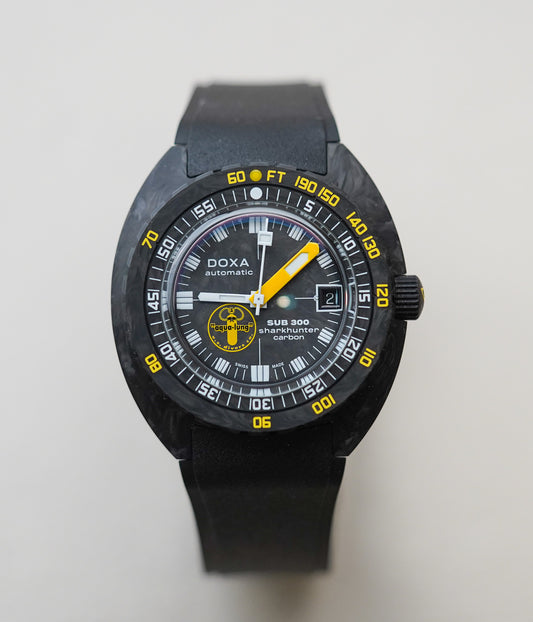 Doxa SUB 300 Carbon Aqua Lung US Divers Limited Edition Sharkhunter 822.70.101.AQL.20