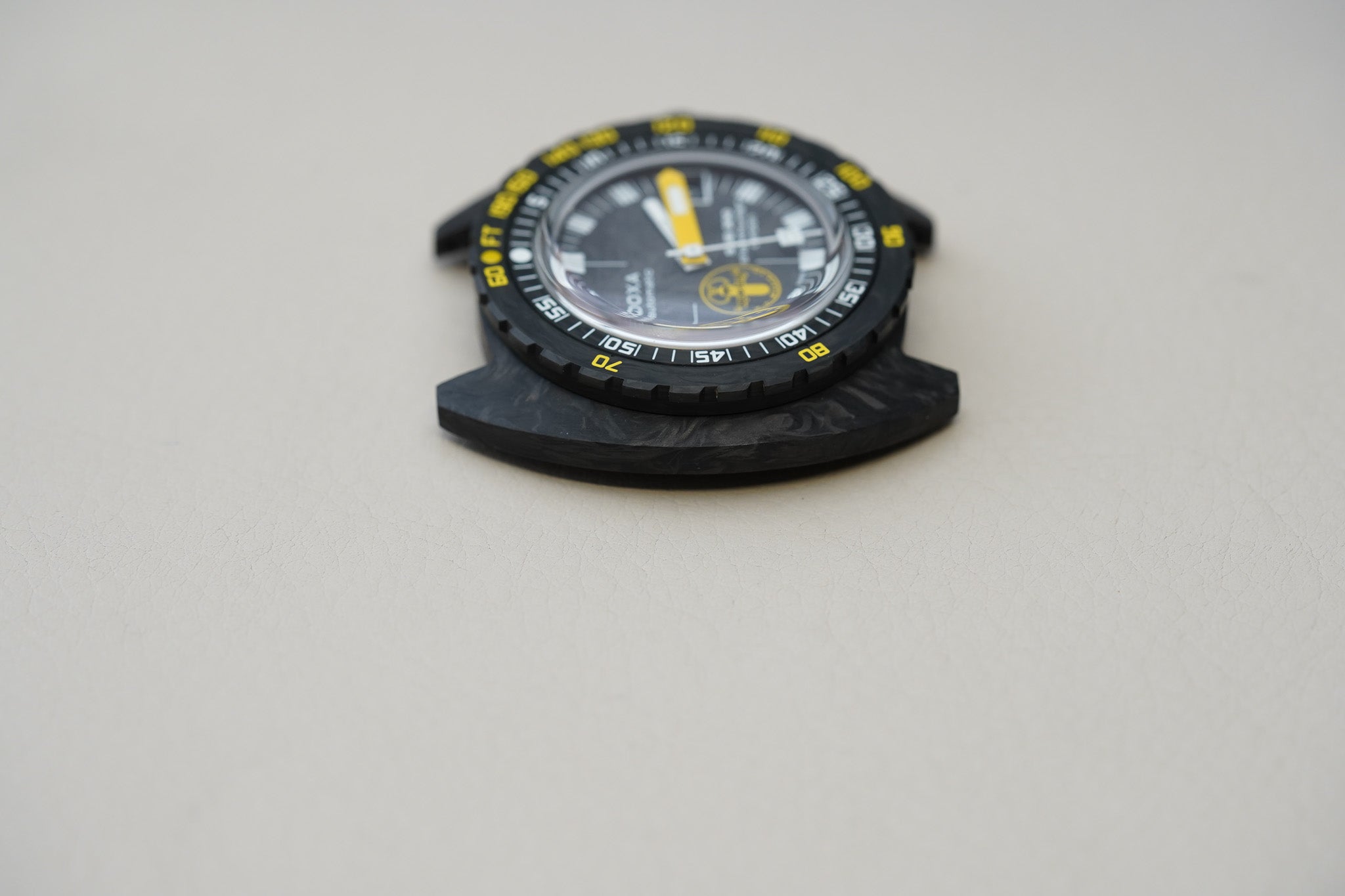 Doxa SUB 300 Carbon Aqua Lung US Divers Sharkhunter 822.70.101AQL.20 Limited