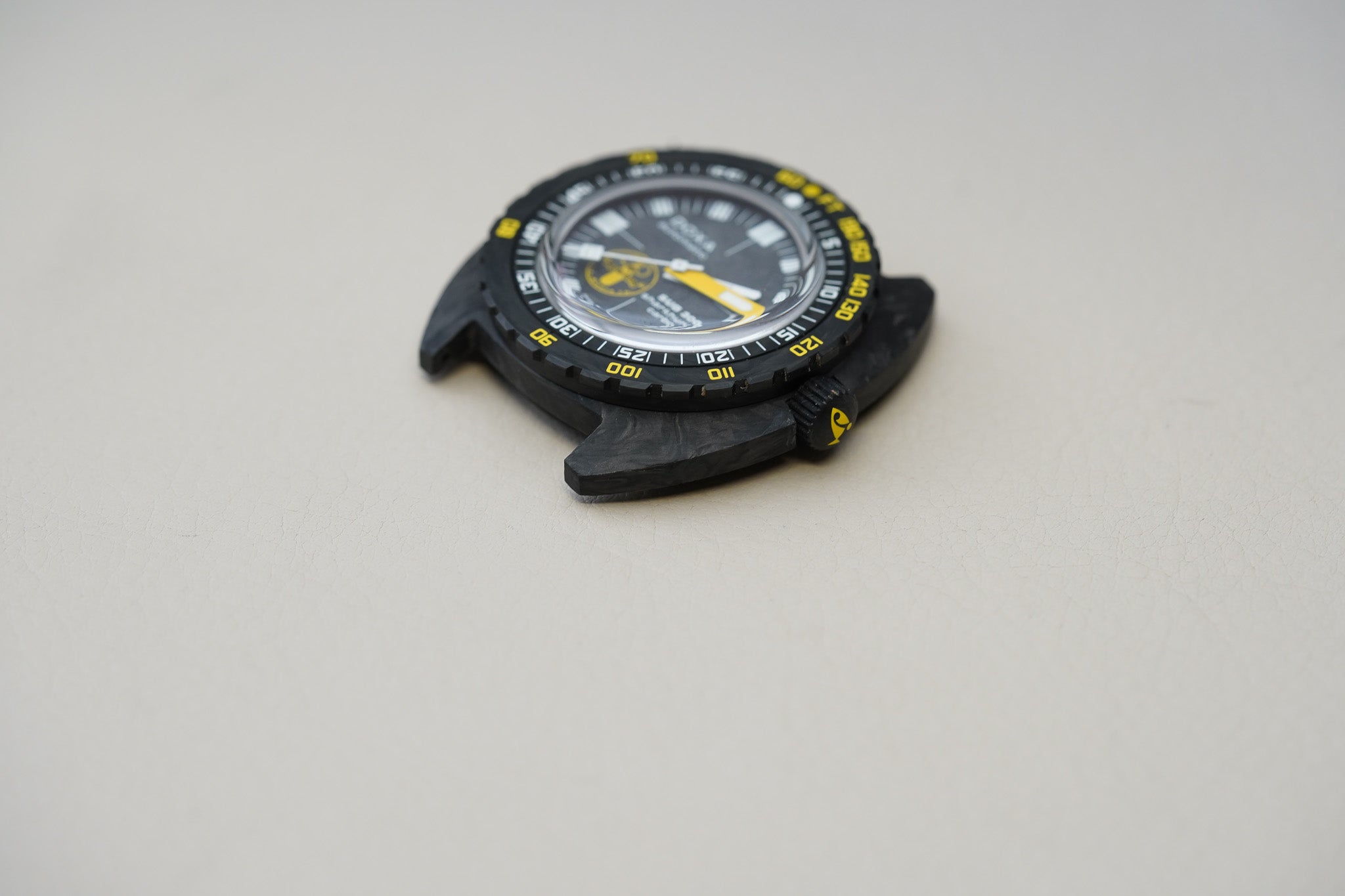 Doxa SUB 300 Carbon Aqua Lung US Divers Sharkhunter 822.70.101AQL.20 Limited