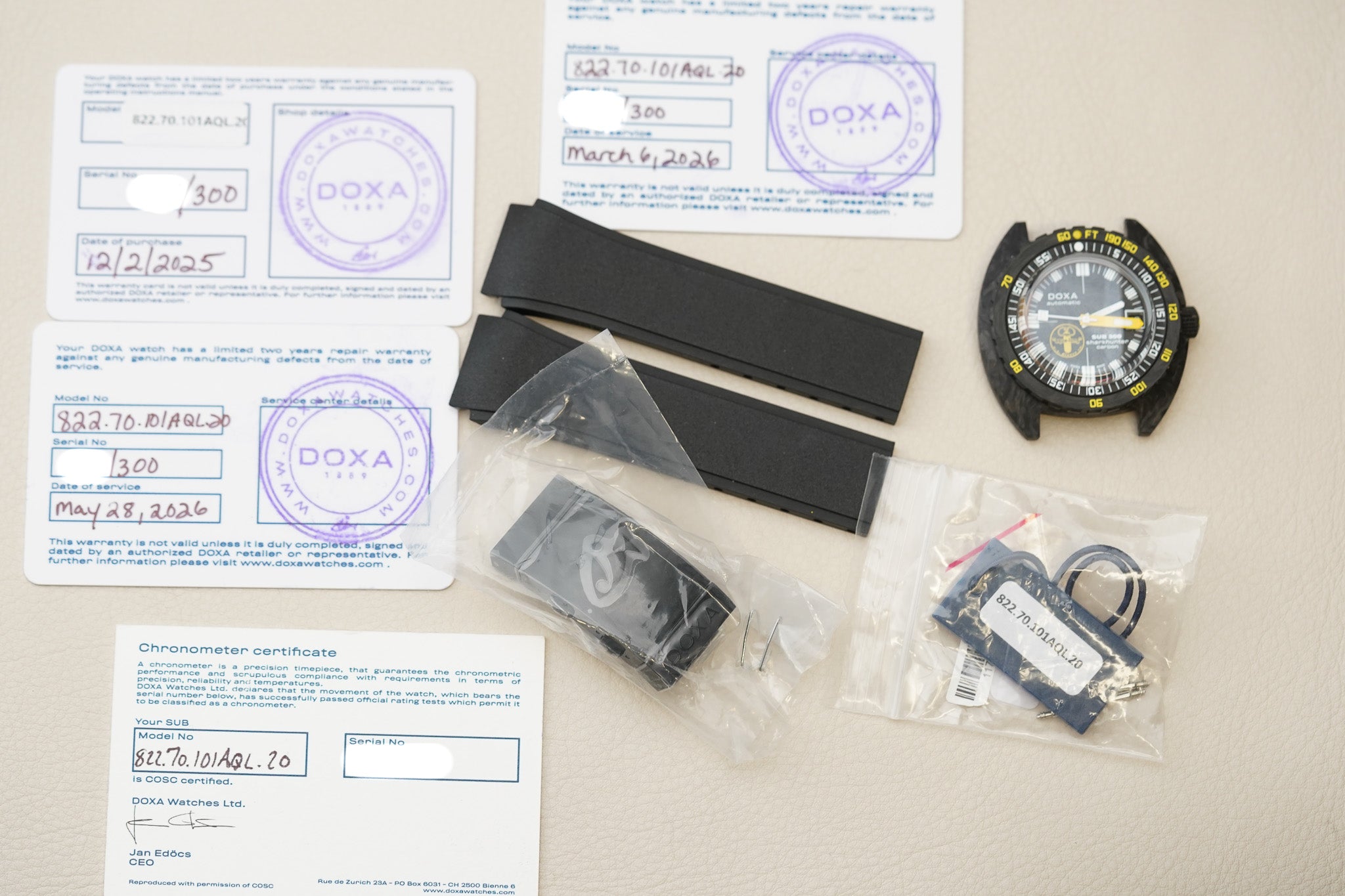 Doxa SUB 300 Carbon Aqua Lung US Divers Sharkhunter 822.70.101AQL.20 Limited