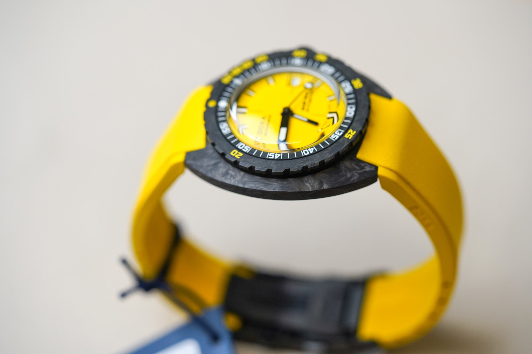 Doxa SUB 300 Carbon Divingstar 822.70.361.31