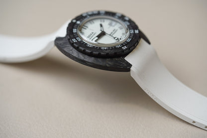 Doxa SUB 300 Carbon Whitepearl 822.70.011.23