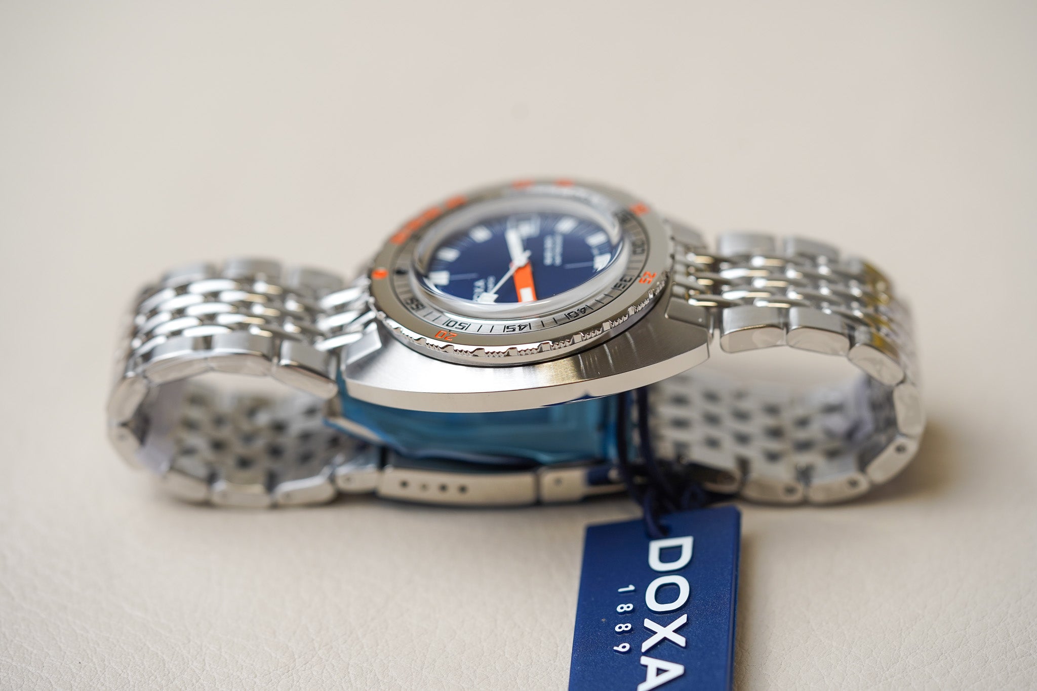 Doxa SUB 300 Caribbean 821.10.201.10