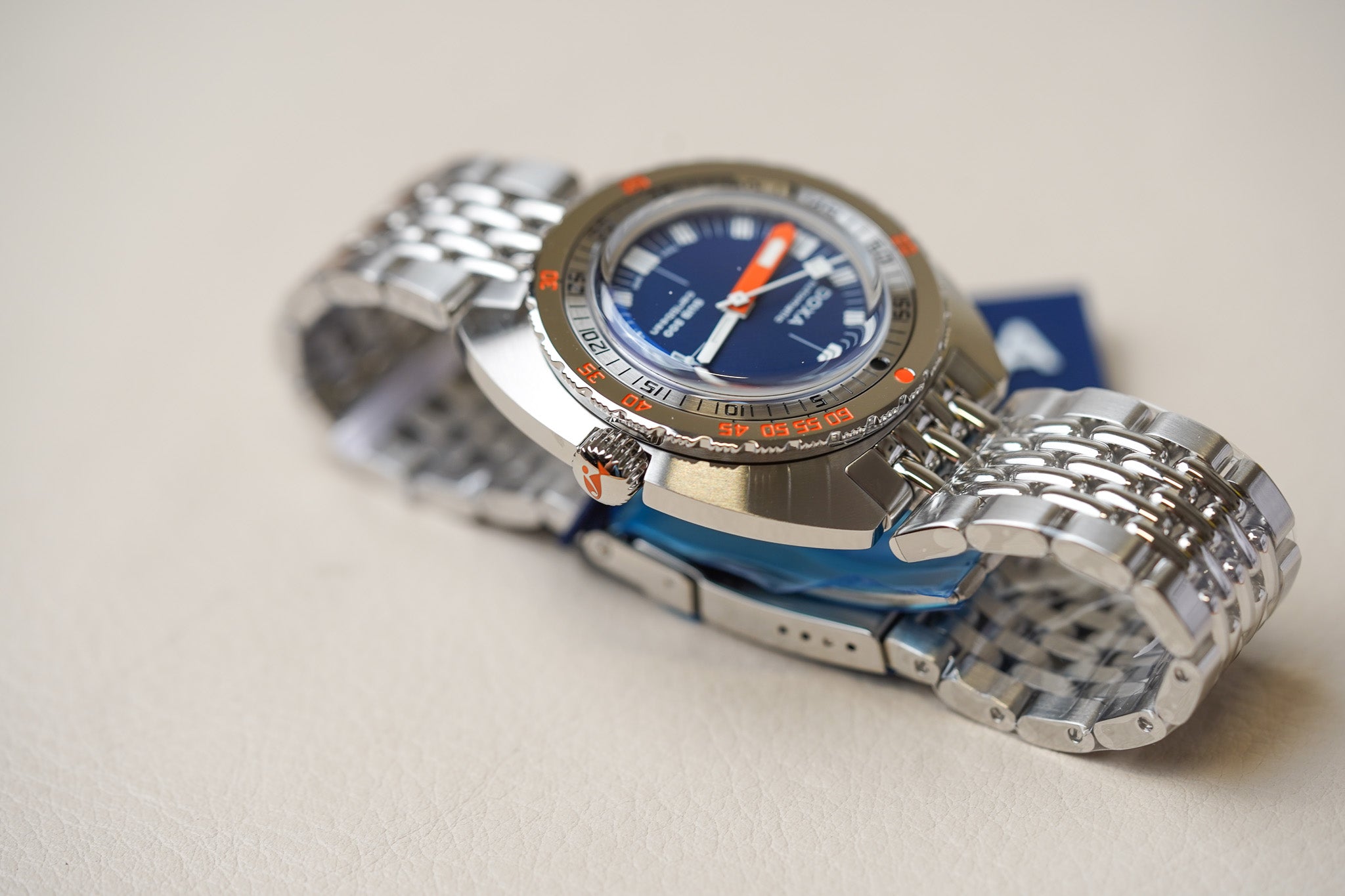 Doxa SUB 300 Caribbean 821.10.201.10
