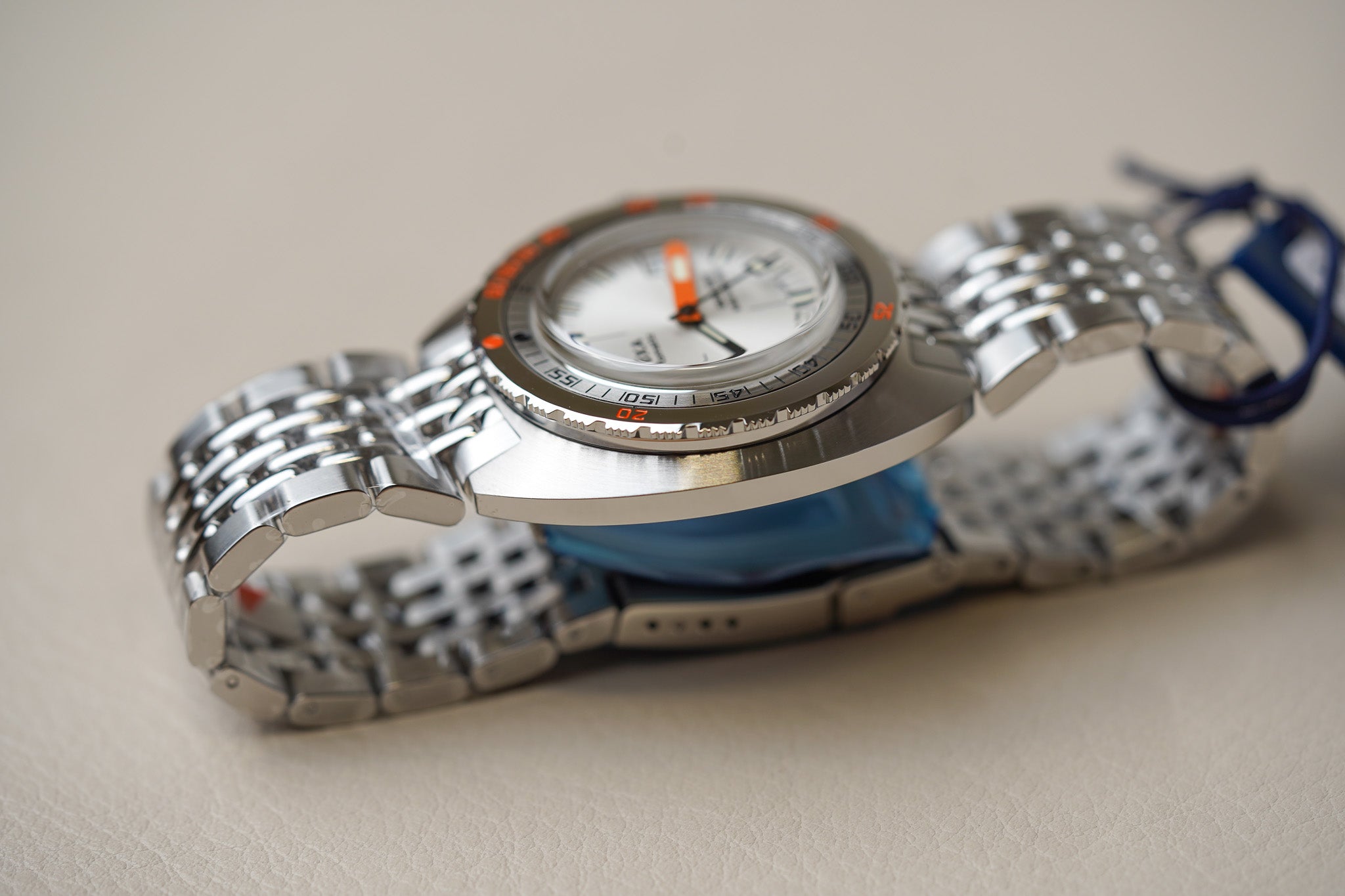 Doxa SUB 300 Searambler 821.10.021.10