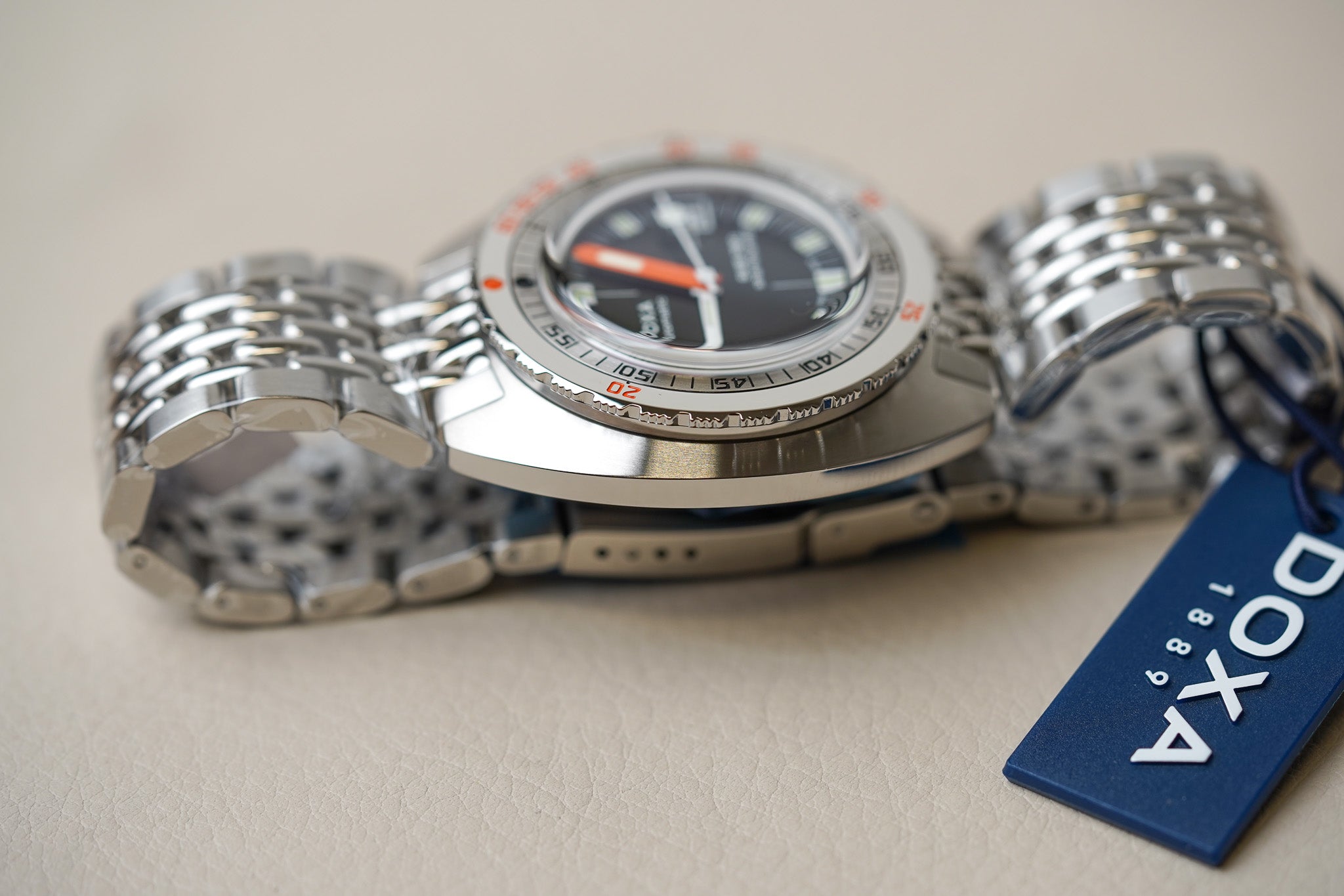 Doxa SUB 300 Sharkhunter 821.10.101.10