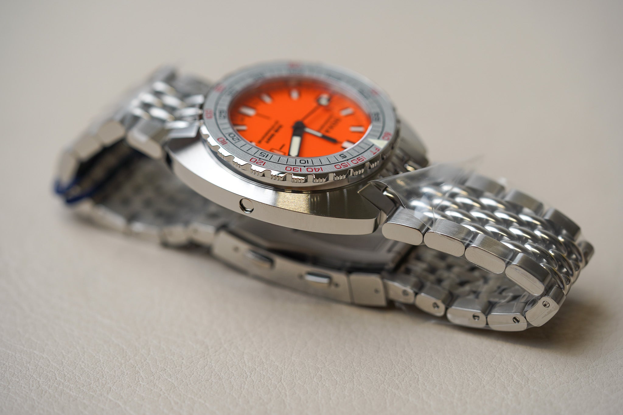 Doxa SUB 300T Aristera Professional 840.10.351.10-SE10
