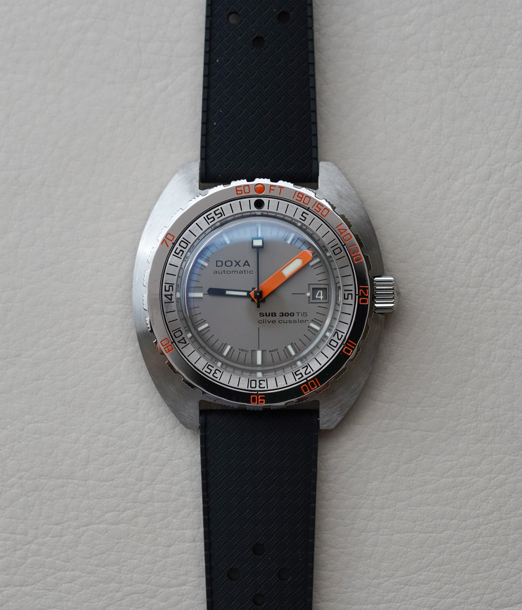 Doxa SUB 300 TI5 Clive Cussler Limited Edition 823.50.121.20-SE14