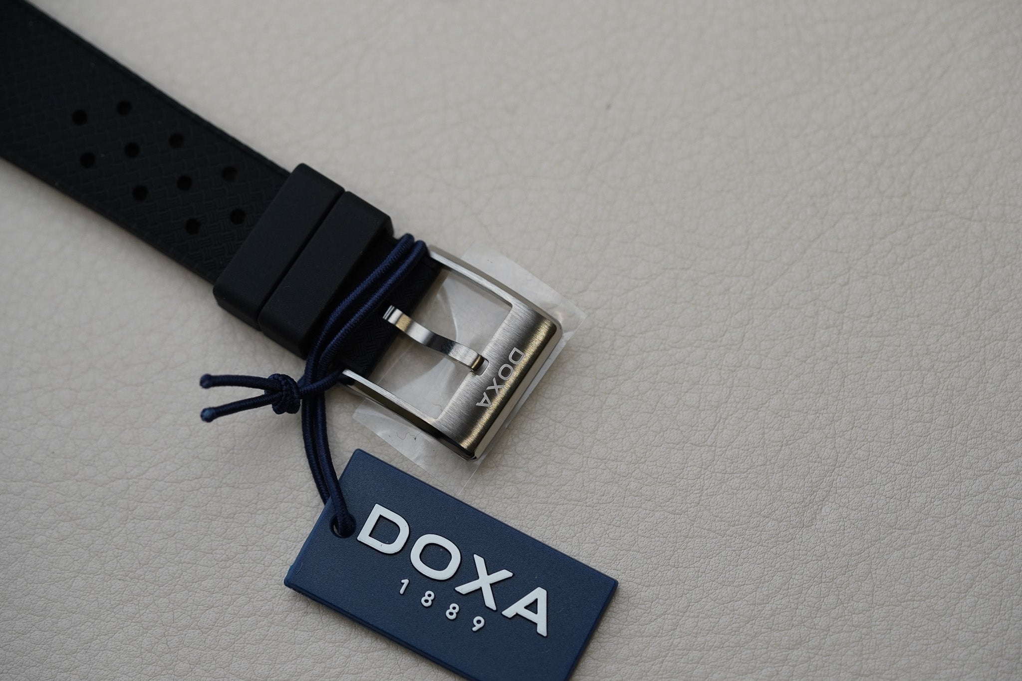 Doxa SUB 300 TI5 Clive Cussler Limited Edition 823.50.121.20-SE14