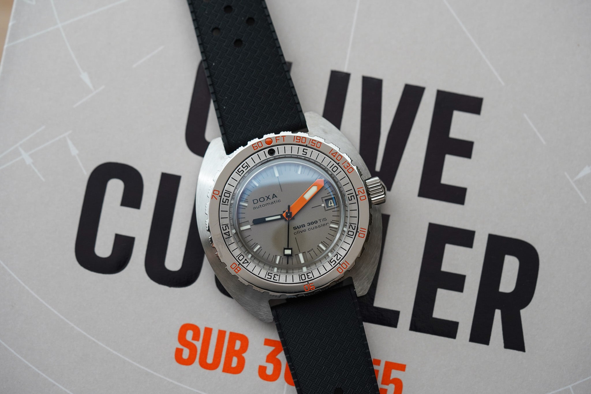 Doxa SUB 300 TI5 Clive Cussler Limited Edition 823.50.121.20-SE14