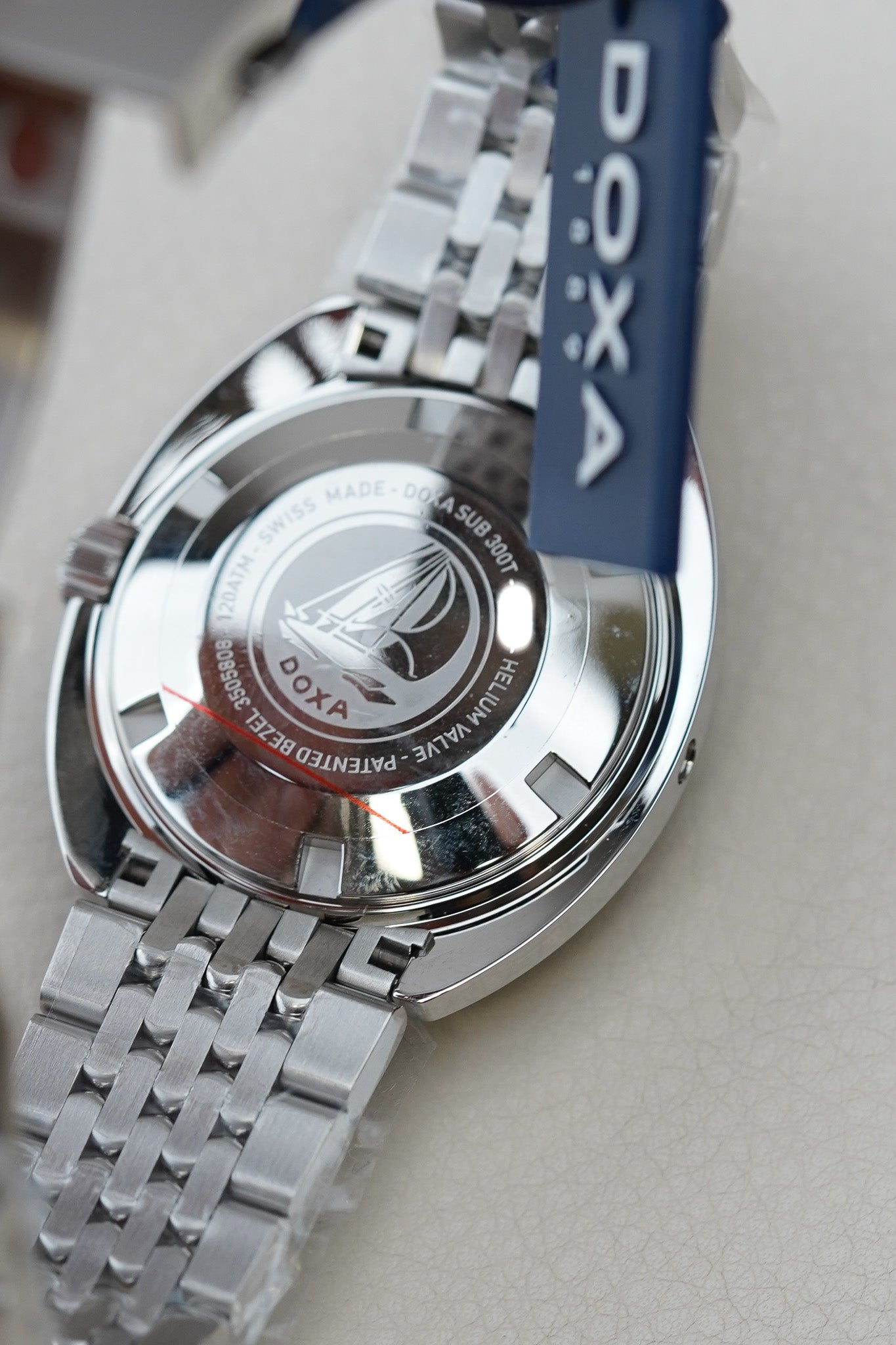Doxa SUB 300T Searambler 840.10.021.10