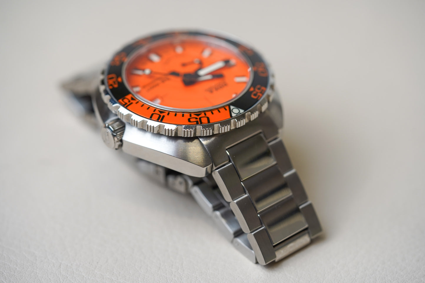 Doxa SUB 4000T Professional 876.10.351.10