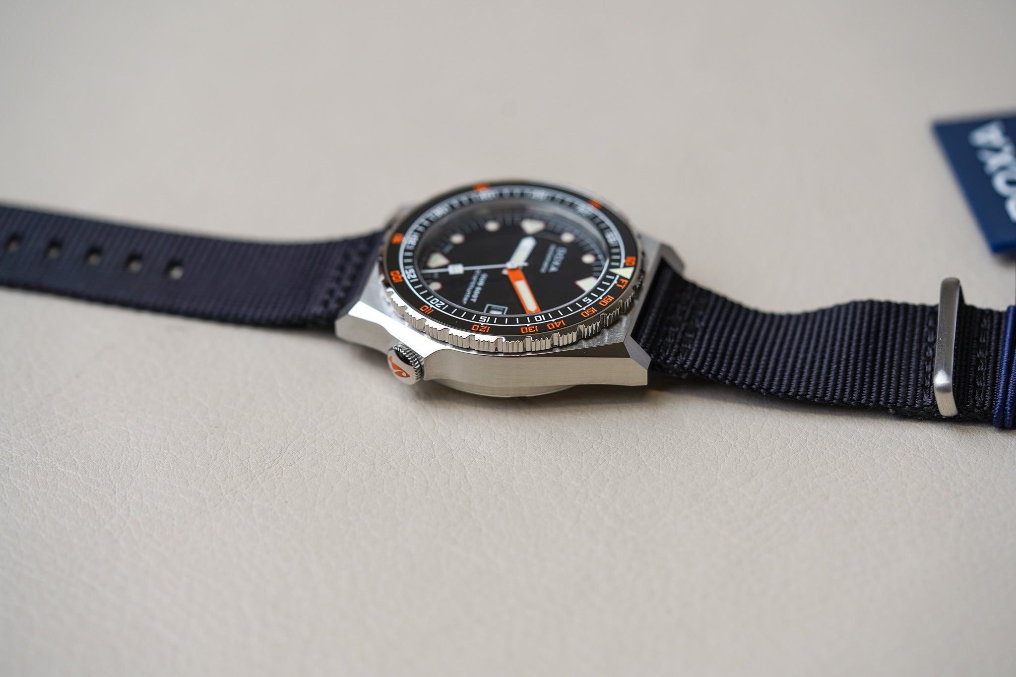 Doxa SUB 600T Sharkhunter Ceramic Inlay NATO 861.10.101.20-N