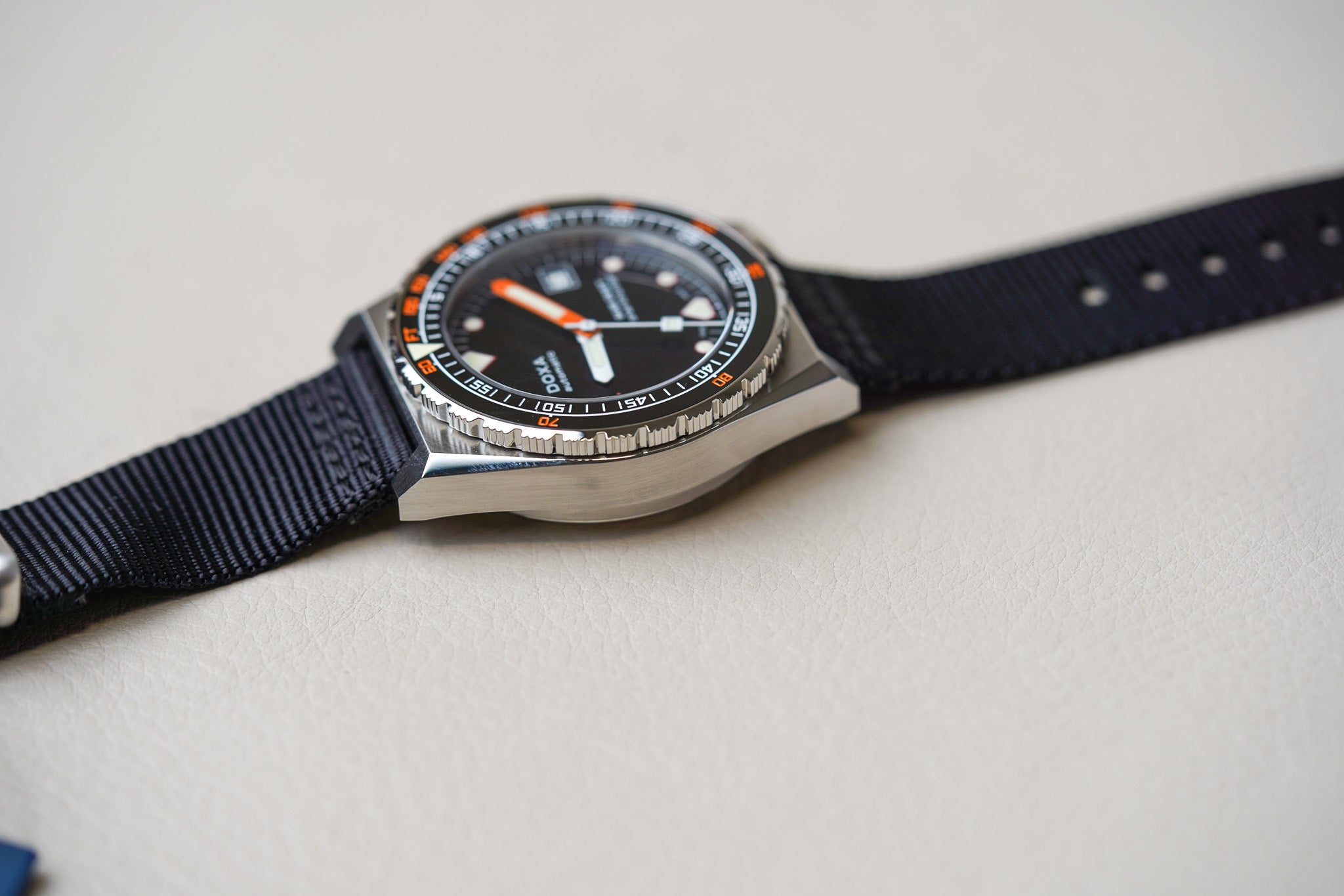 Doxa SUB 600T Sharkhunter Ceramic Inlay NATO 861.10.101.20-N