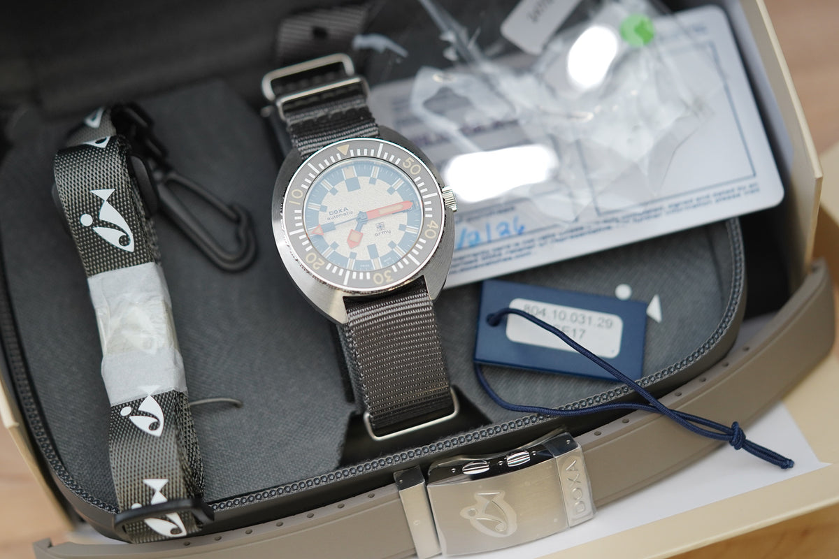 Doxa x Hodinkee SUB ARMY 200T 804.10.031.29-SE17